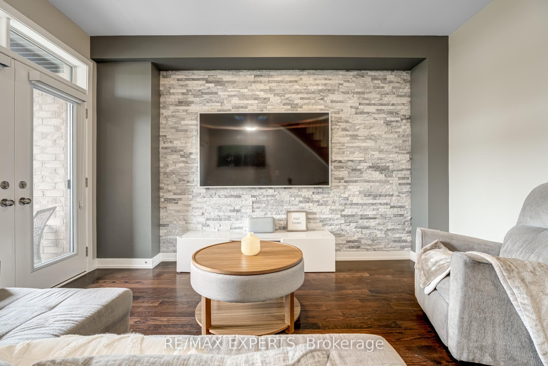 122 Salterton Circle photo 6