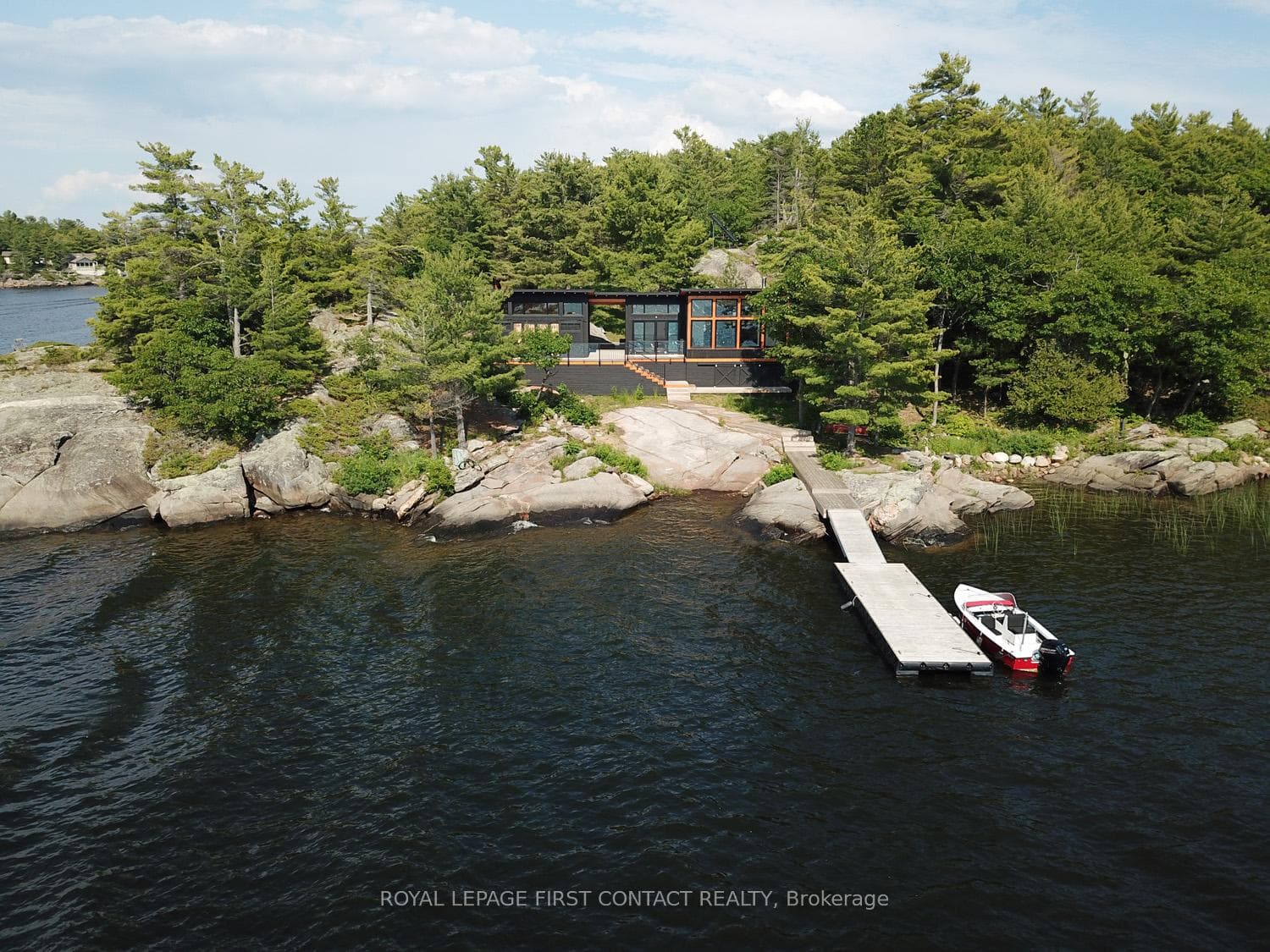 23 A26 Island photo 1