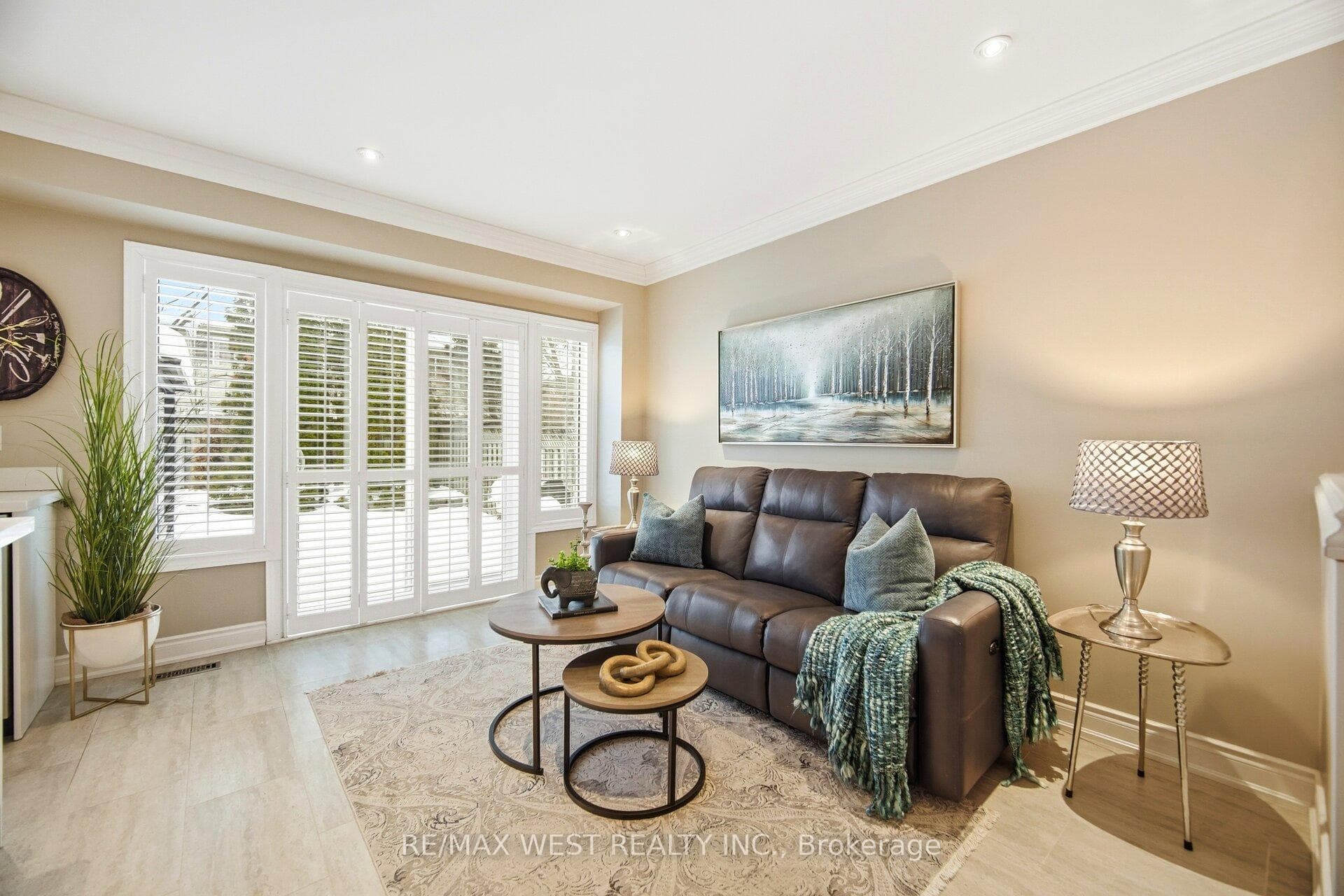 2095 Westmount Drive photo 16