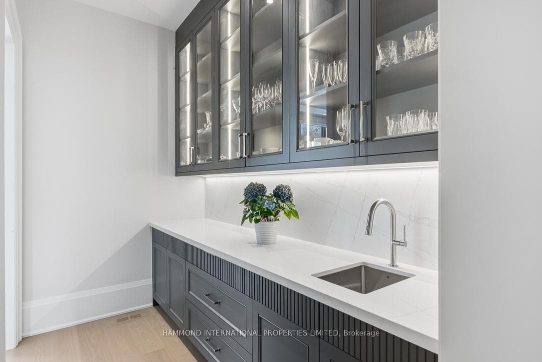 46 Steeplechase Avenue photo 14