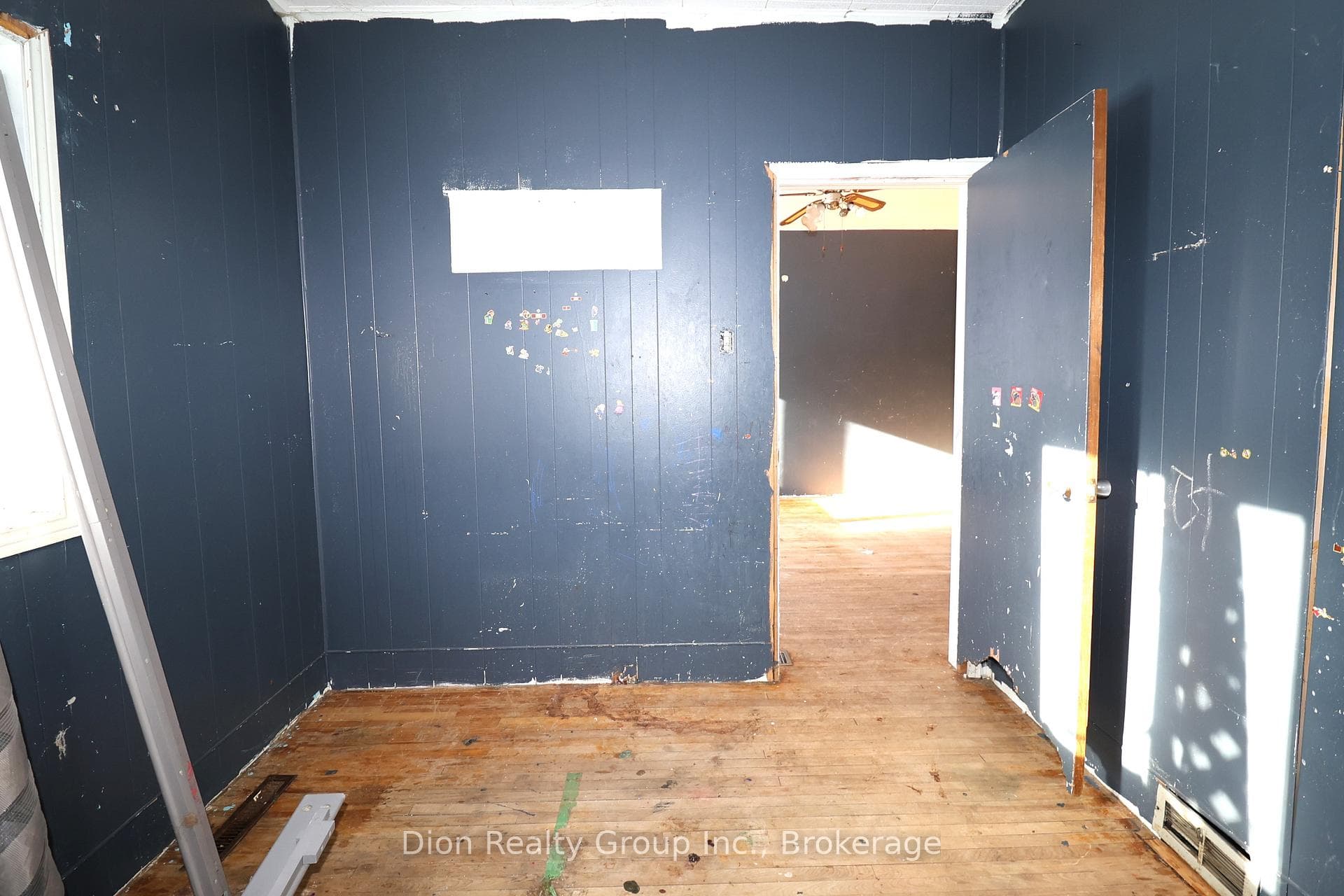 4 Rand Avenue photo 4