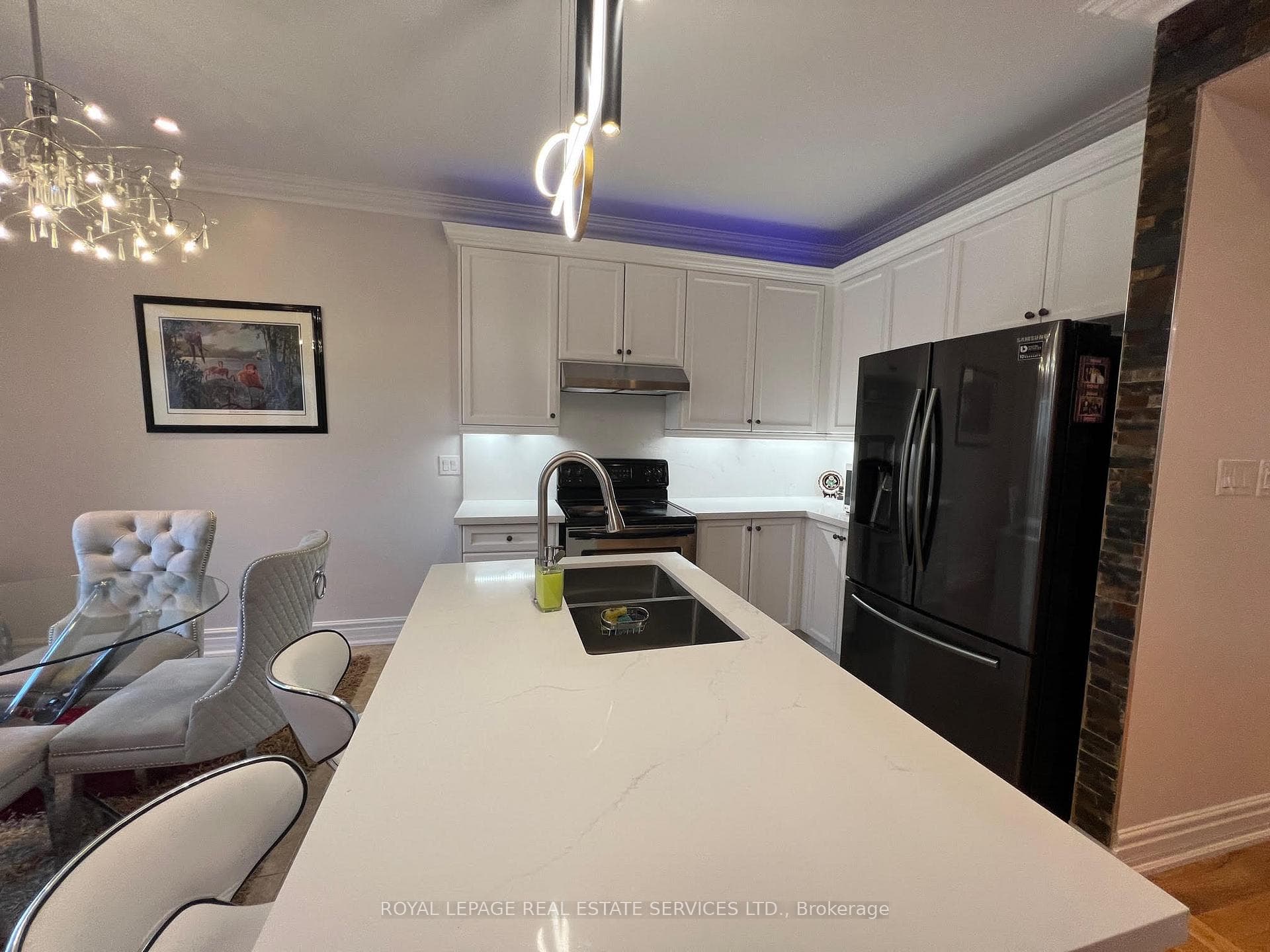 3050 Doyle Street photo 12