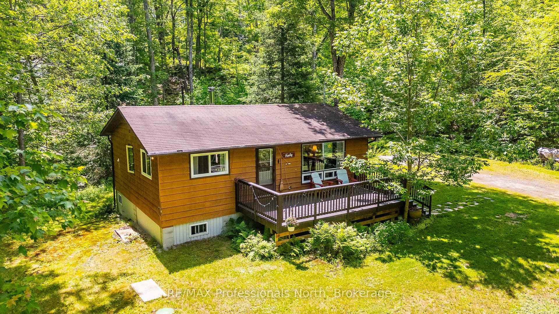 4792 Harburn Road photo 1