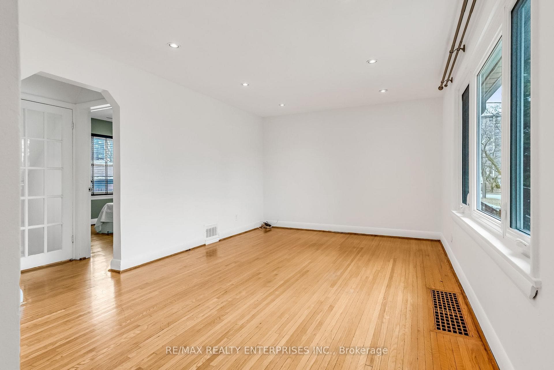 20 Ashdean Drive photo 10