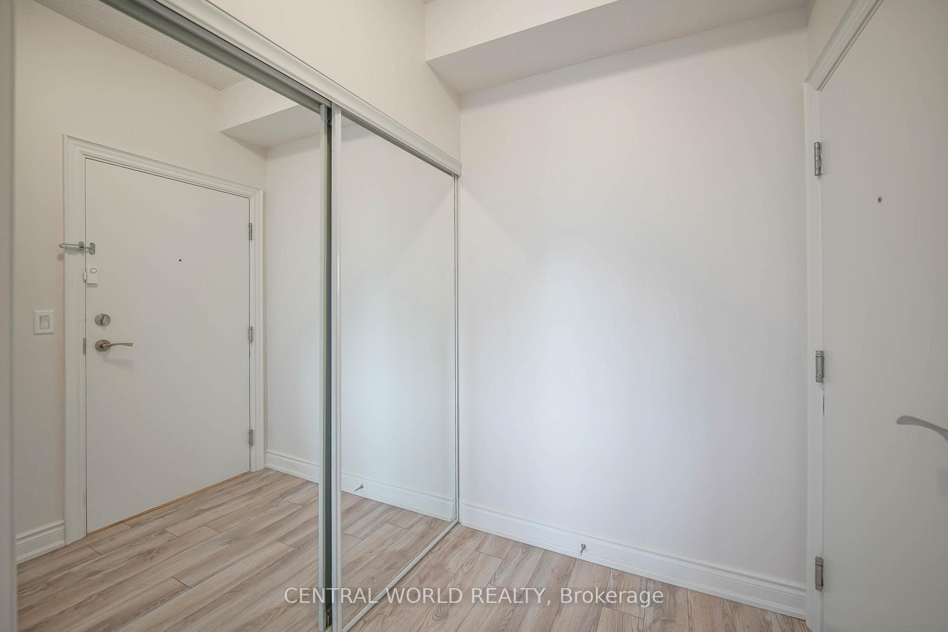 38 Cedarland Drive Unit 1202 photo 23