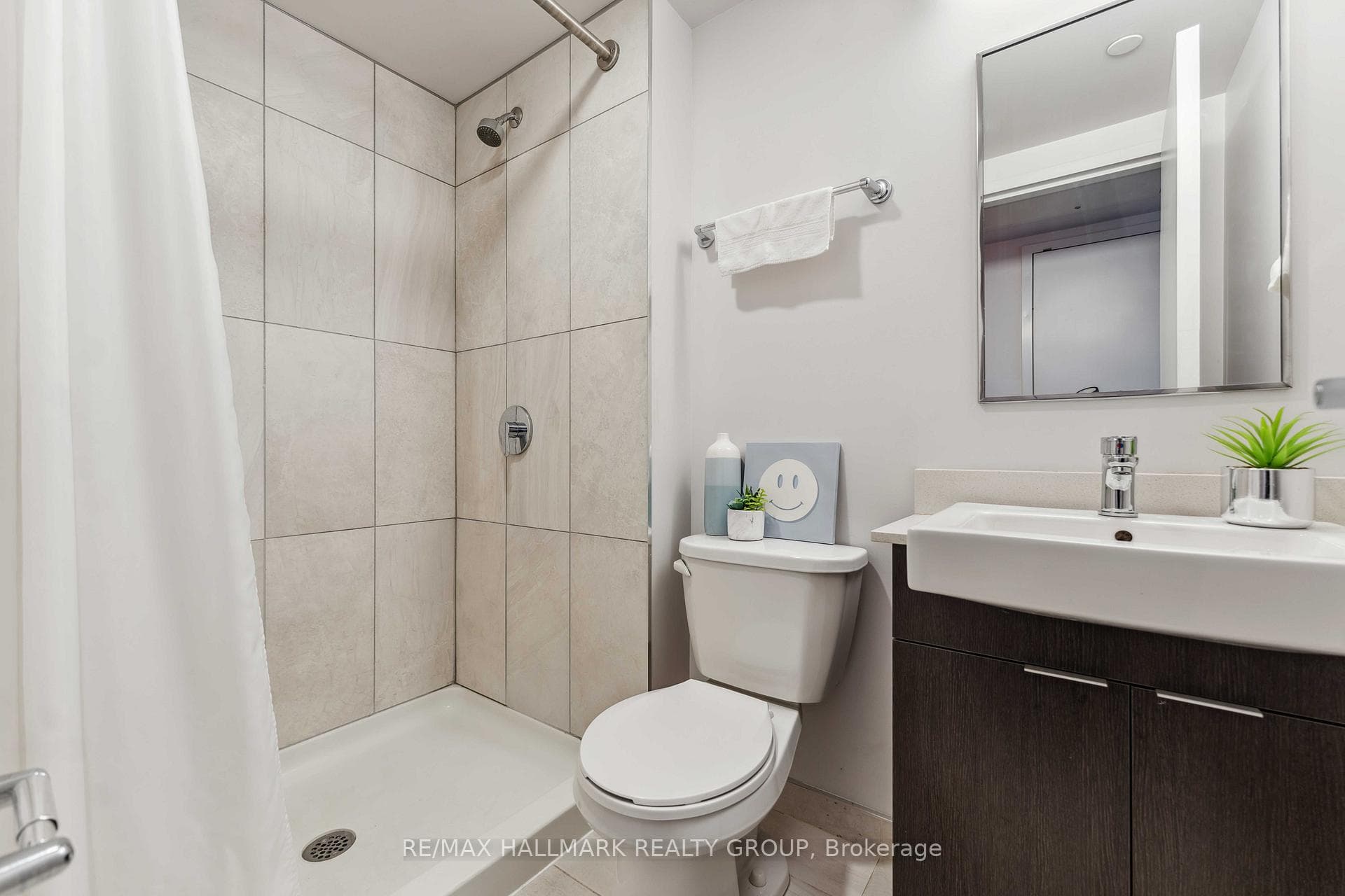 105 Champagne Avenue Unit 803 photo 20