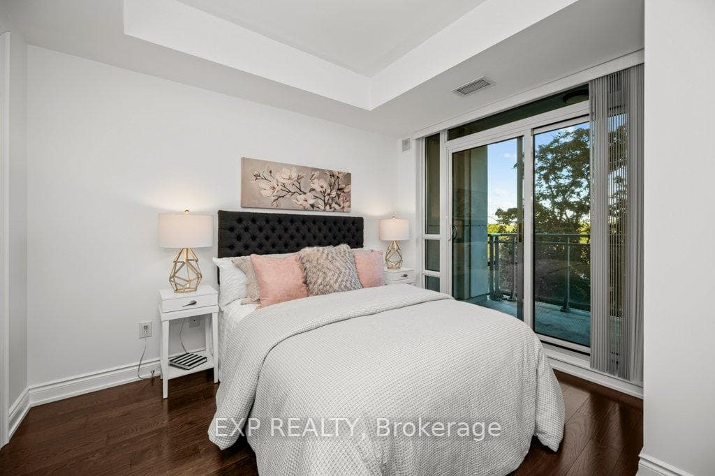 3500 Lakeshore Road Unit 520 photo 9
