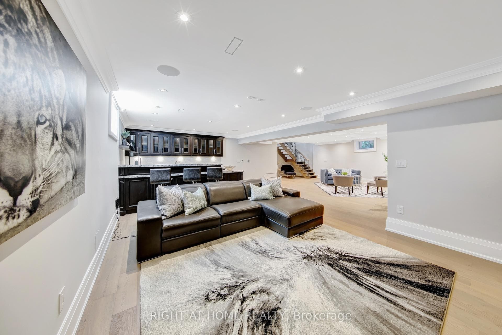 484 Avonwood Drive photo 29