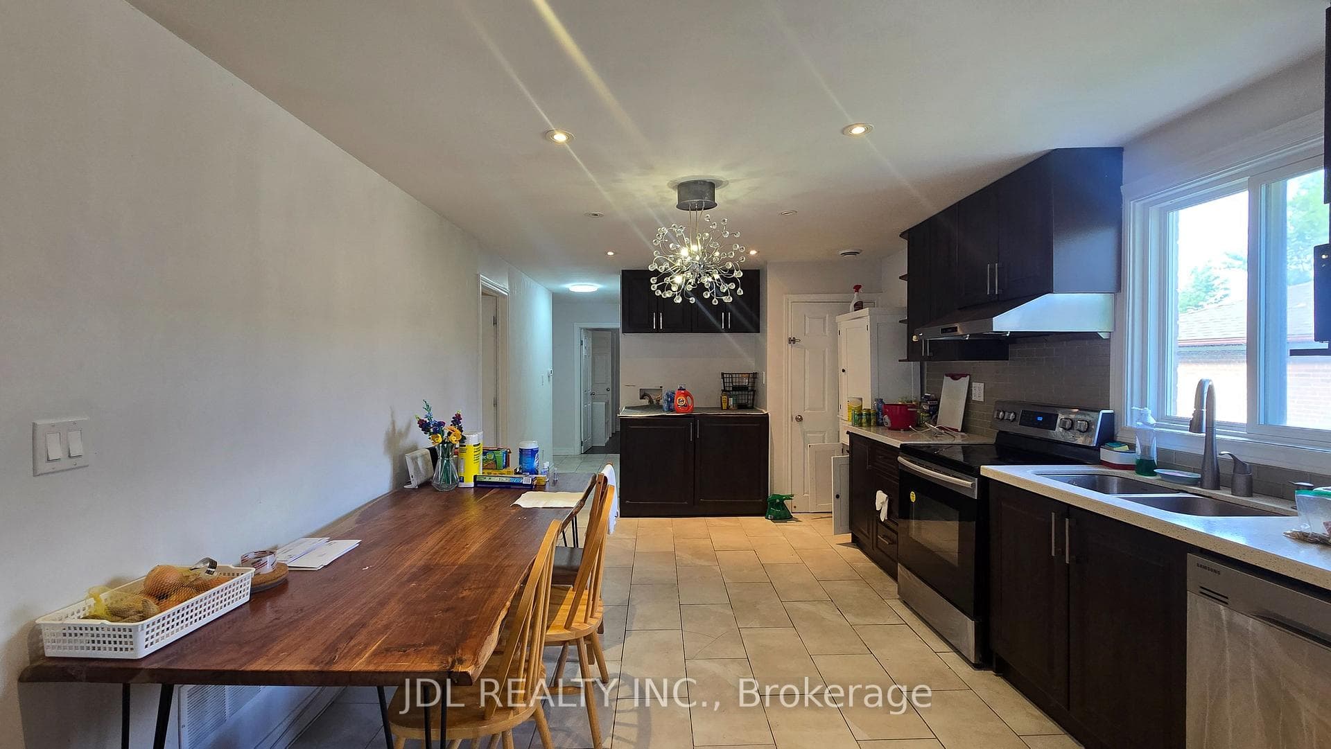 68 Meadowview Avenue Unit Room MB photo 6