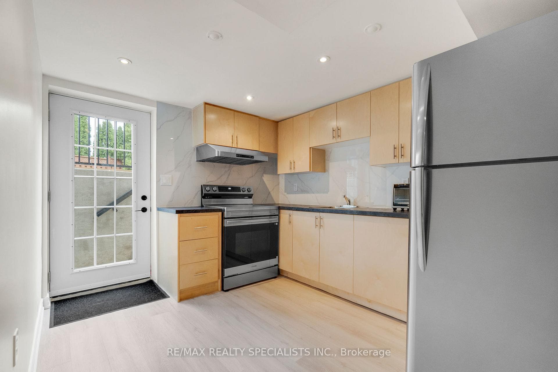 794 White Clover Way photo 40