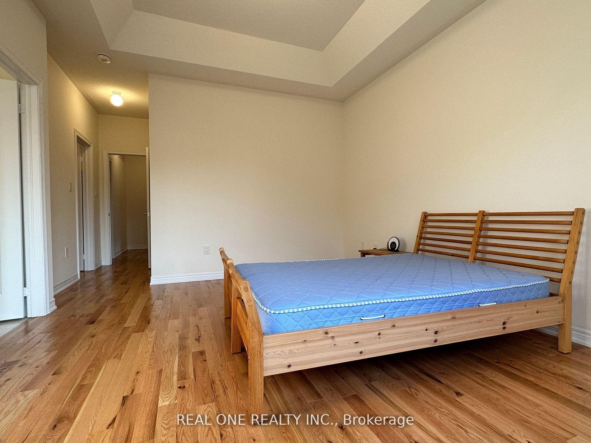 16 Hewison Avenue photo 11