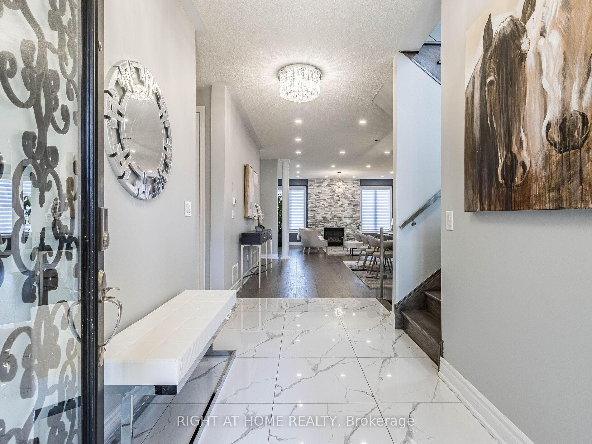 612 Serafini Crescent Unit Upper photo 2