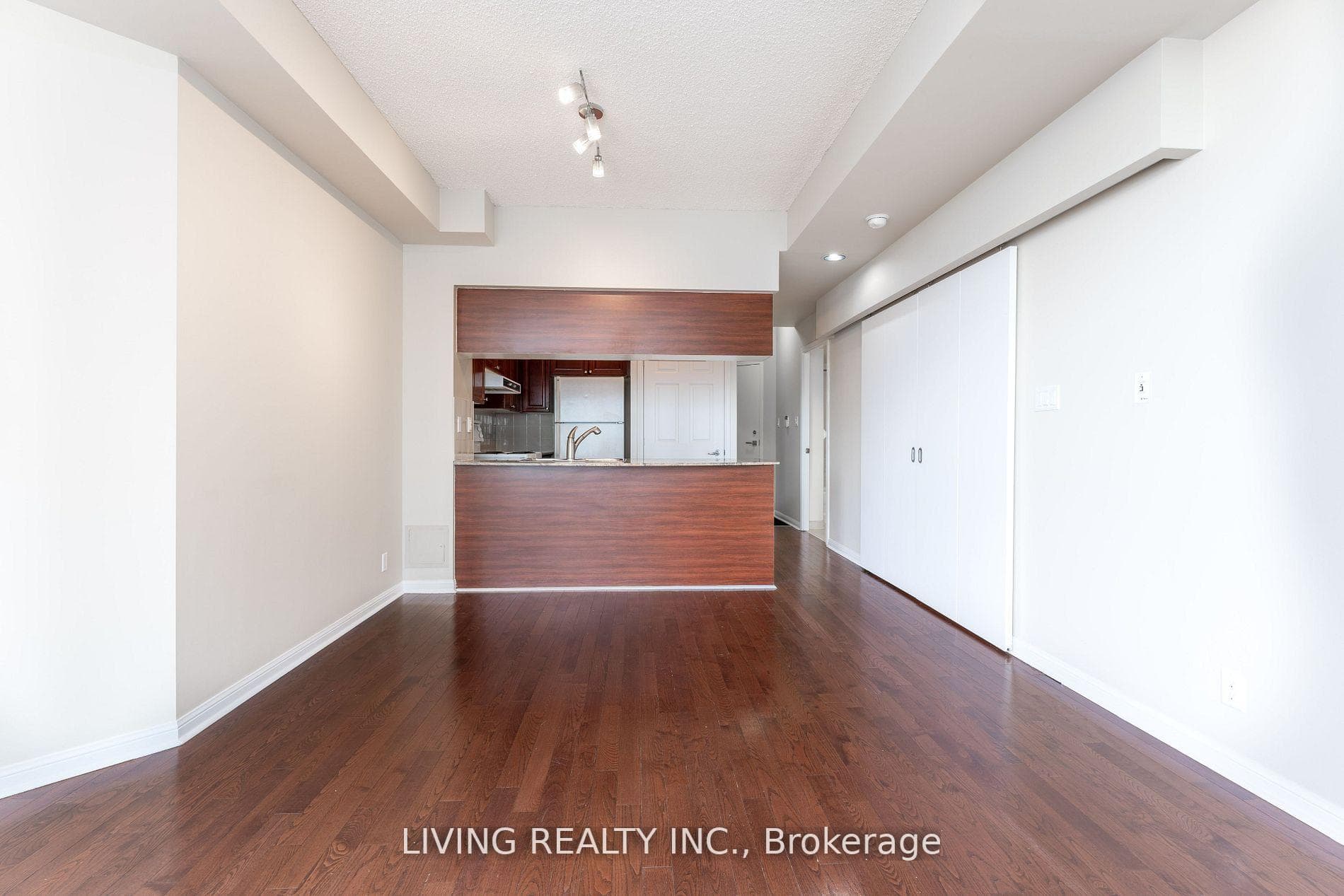 228 Queens Quay Unit 1606 photo 6