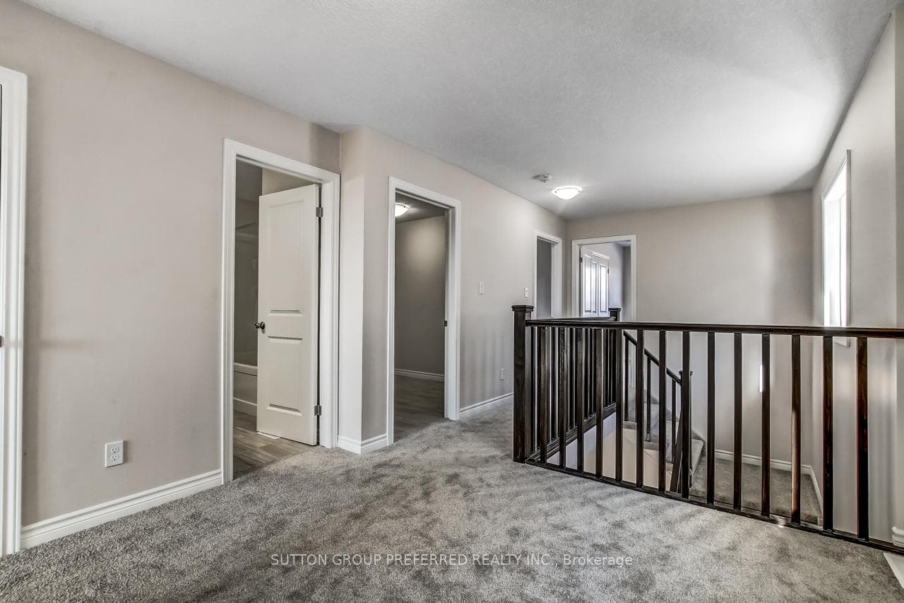 371 KENNINGTON Way photo 20