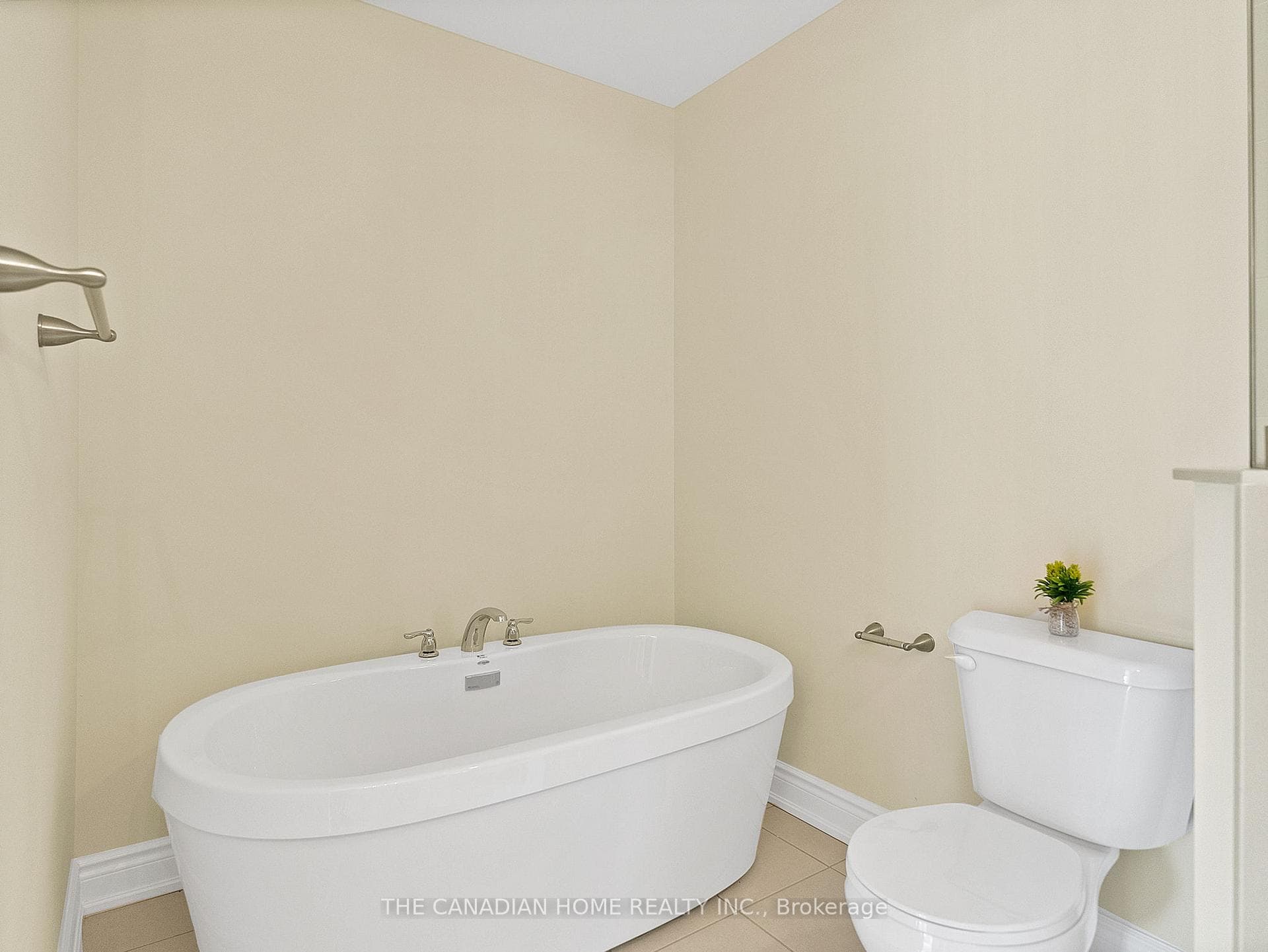 12 Marvin Avenue photo 26