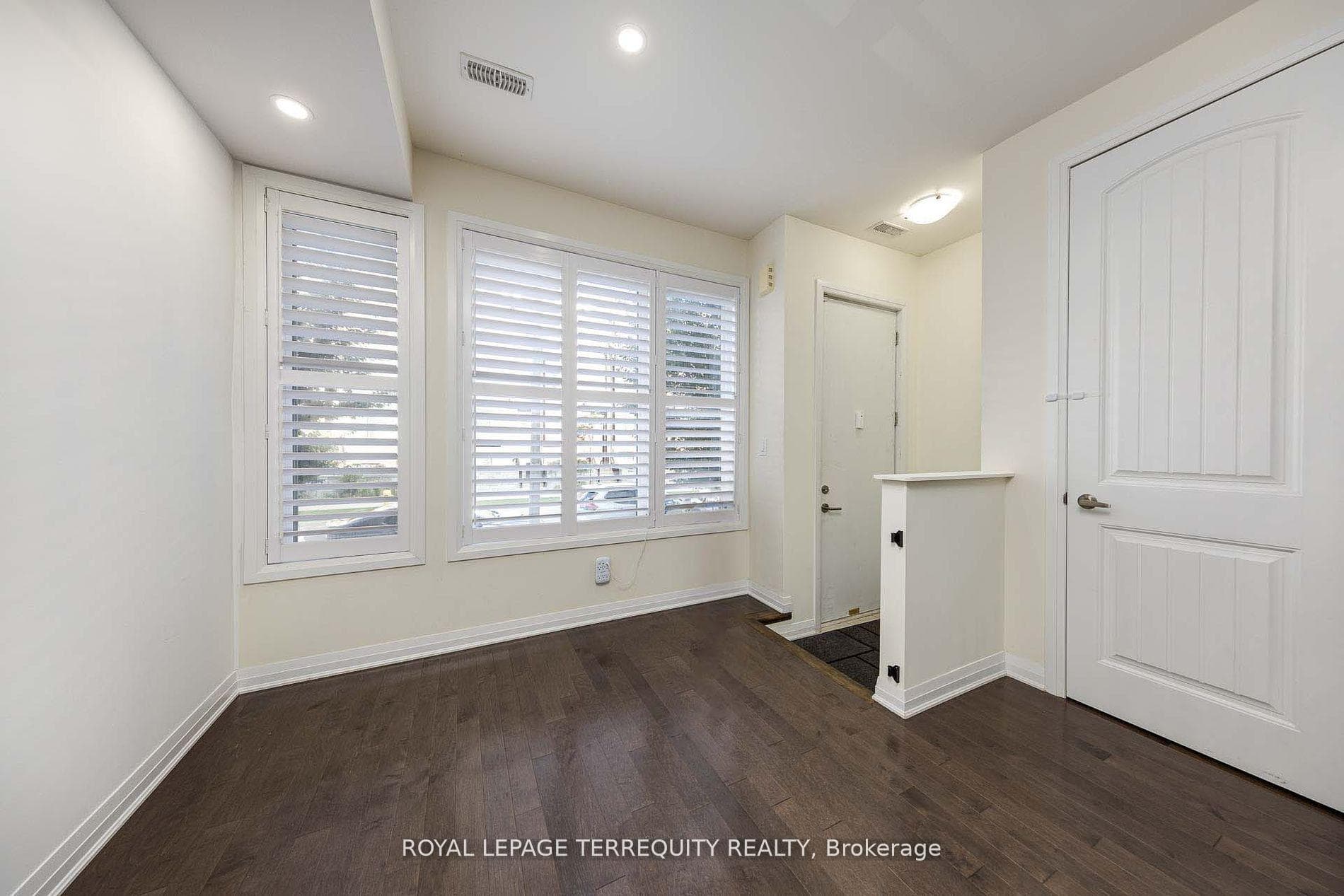22 Caroline Carpenter Grove photo 3
