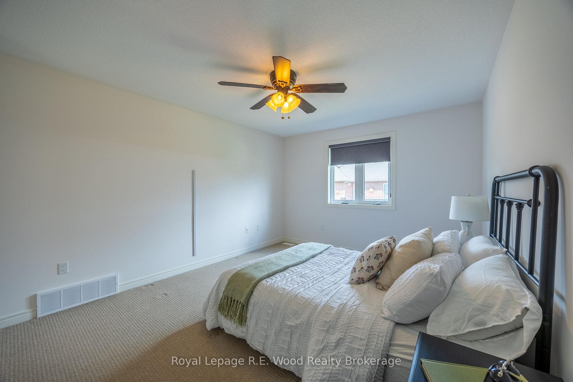 42 Hogarth Drive photo 9