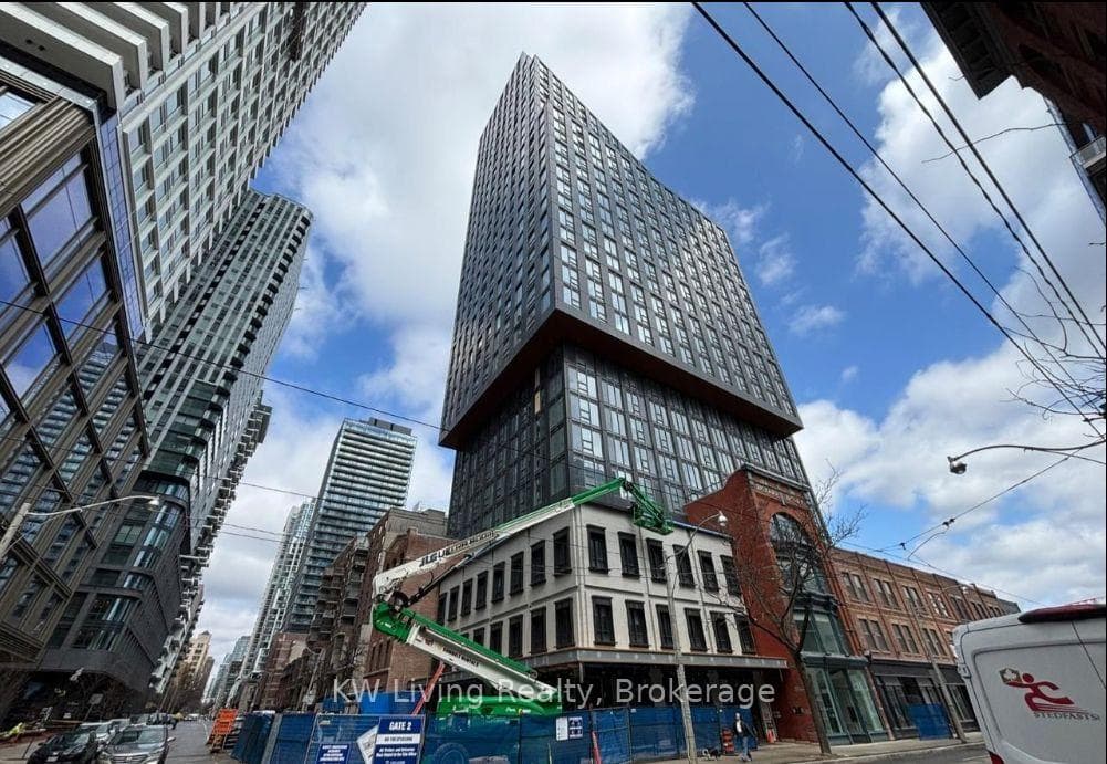 100 Queen Street Unit 3006 photo 1