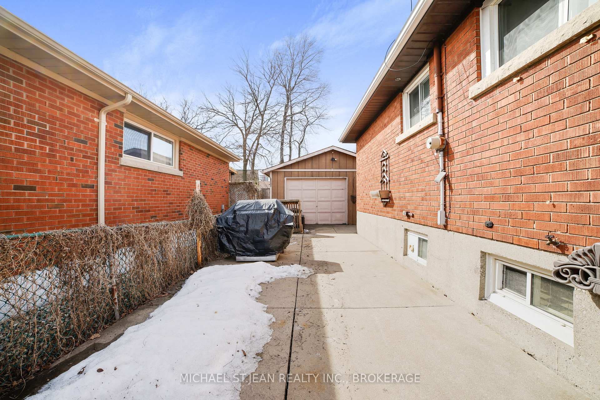 140 Burkholder Drive photo 37