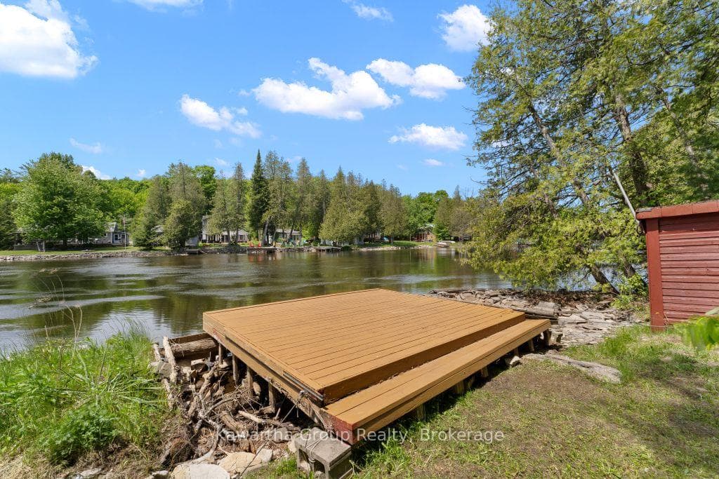 Waterfront Deck/Dock