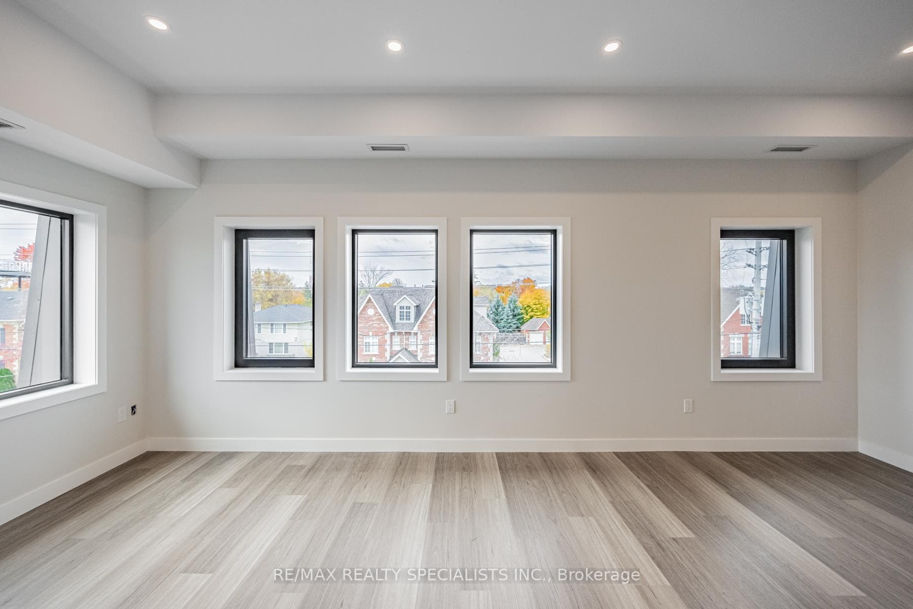 53 Queen Street Unit 202 photo 13