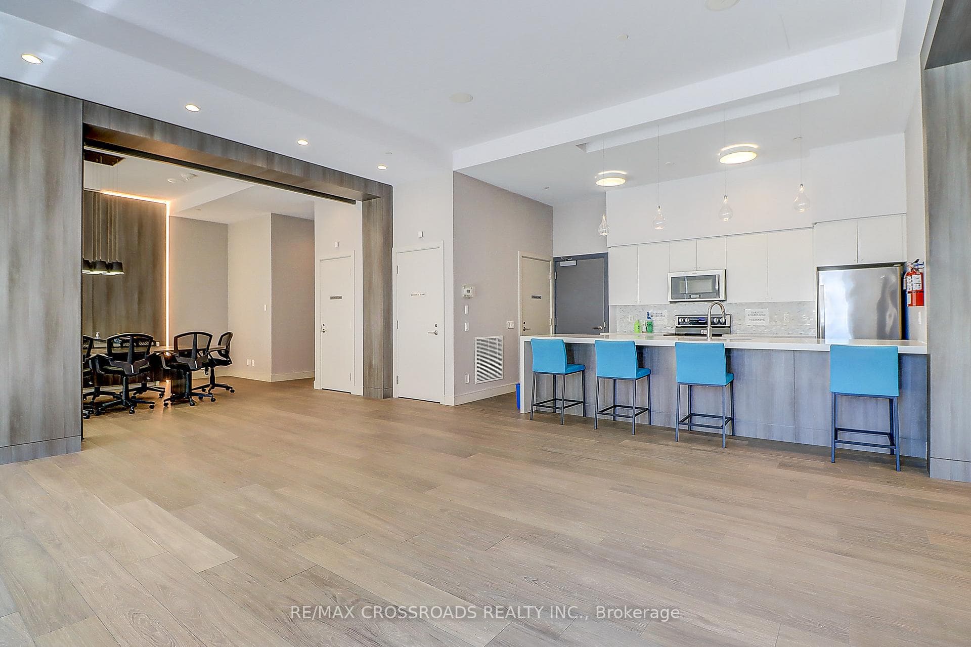 1346 Danforth Road Unit 1611 photo 36