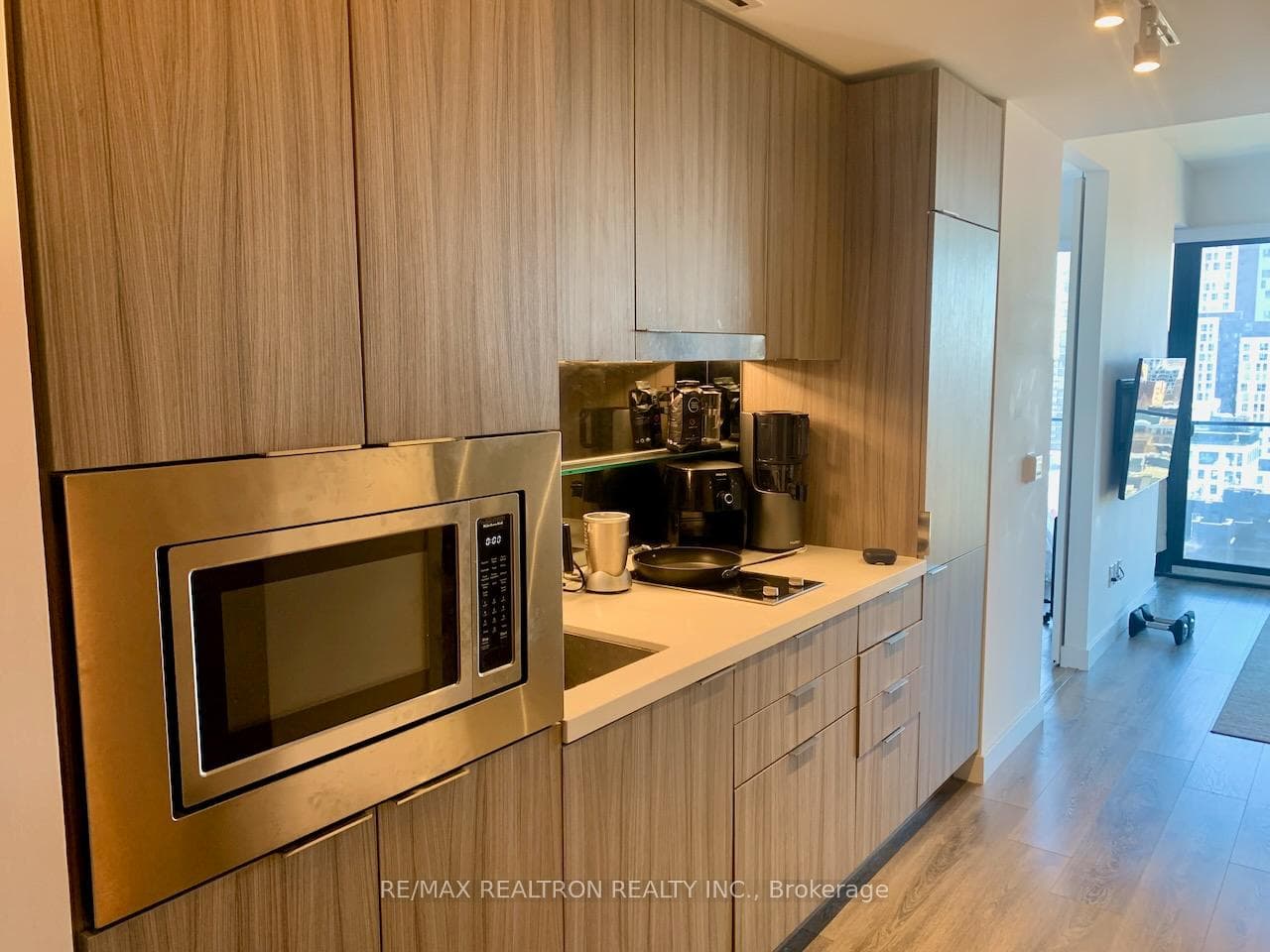 215 Queen Street Unit 1802 photo 11