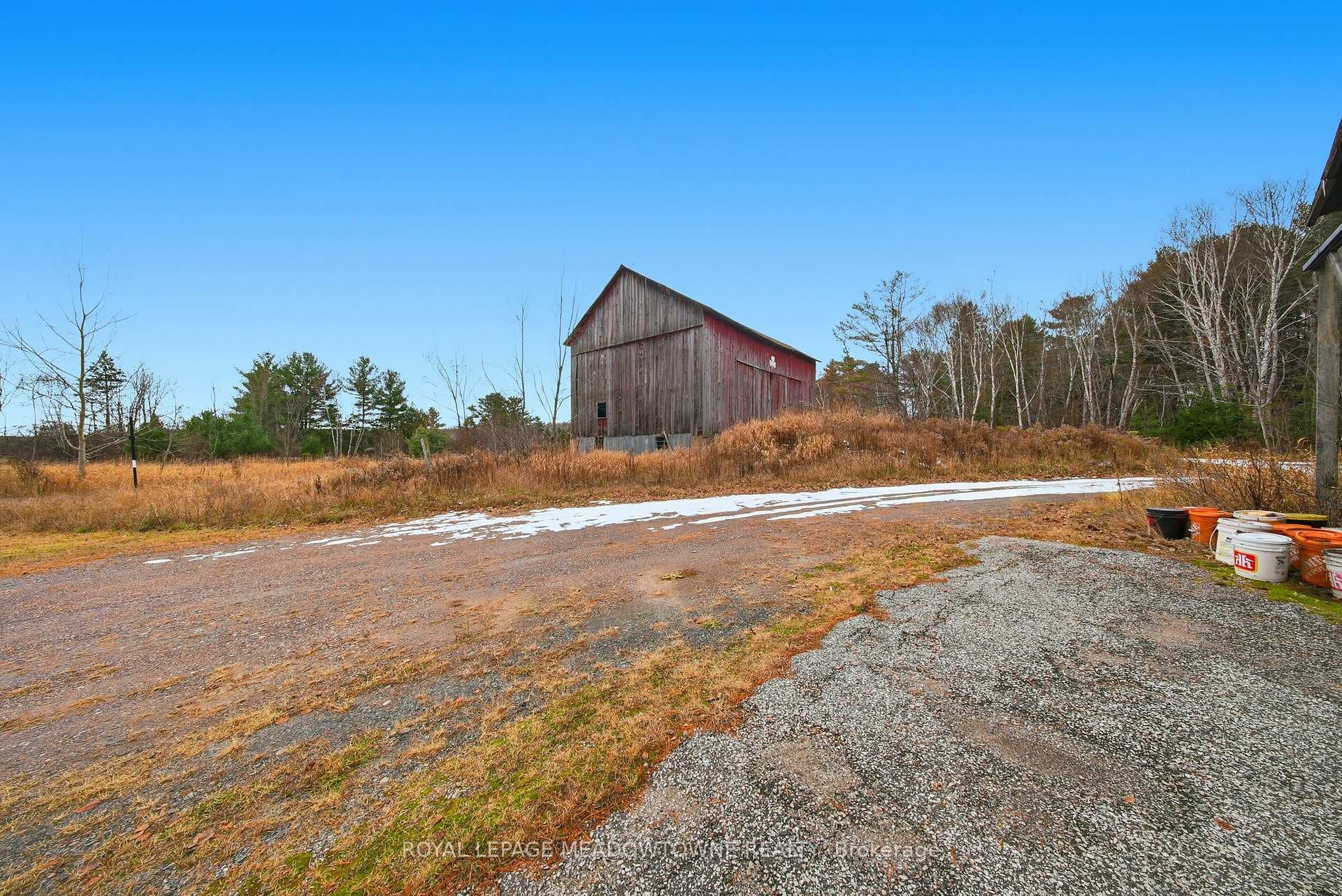 Barn