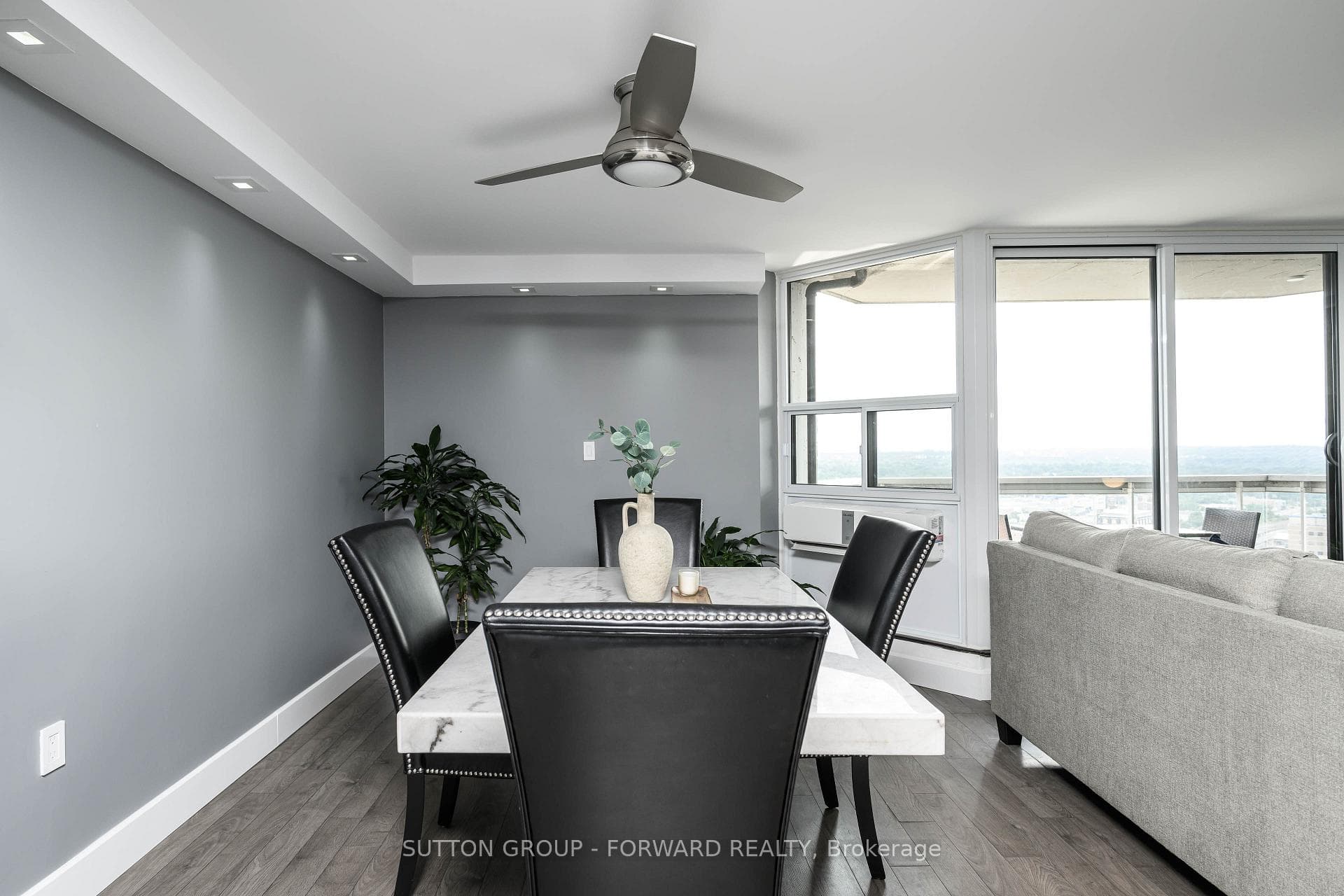 323 Colborne Street Unit 2701 photo 6
