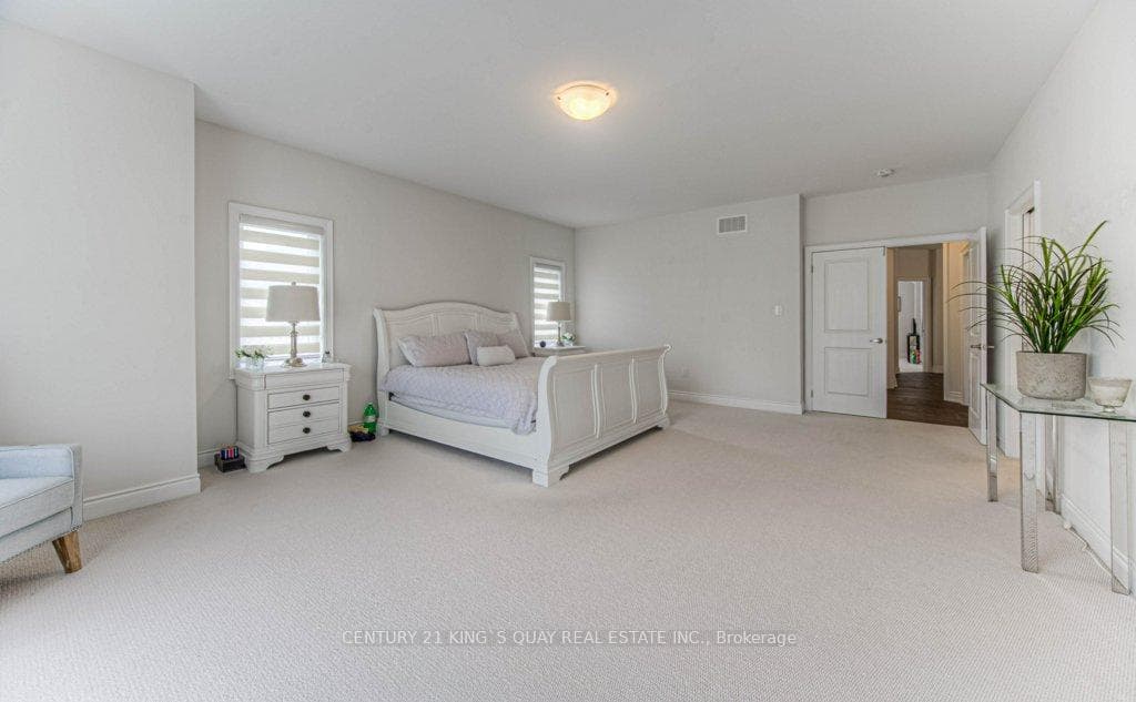 949 Pondcliffe Court photo 17