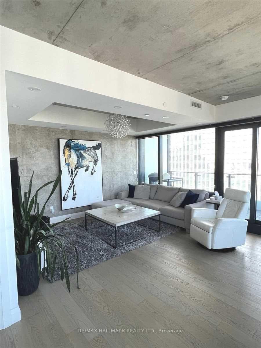 224 King Street Unit 3003 photo 2