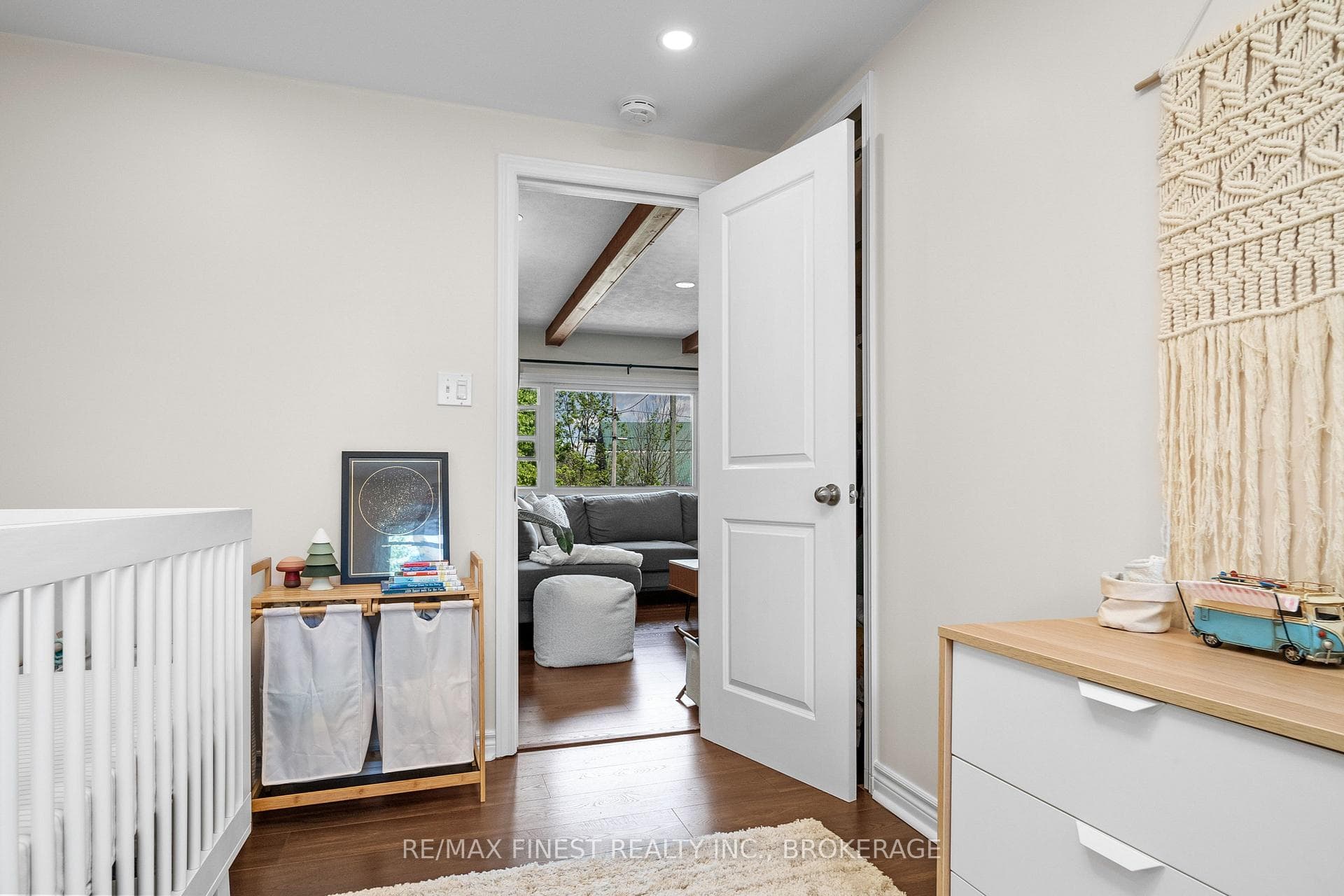 788 SIMMONS Road photo 19