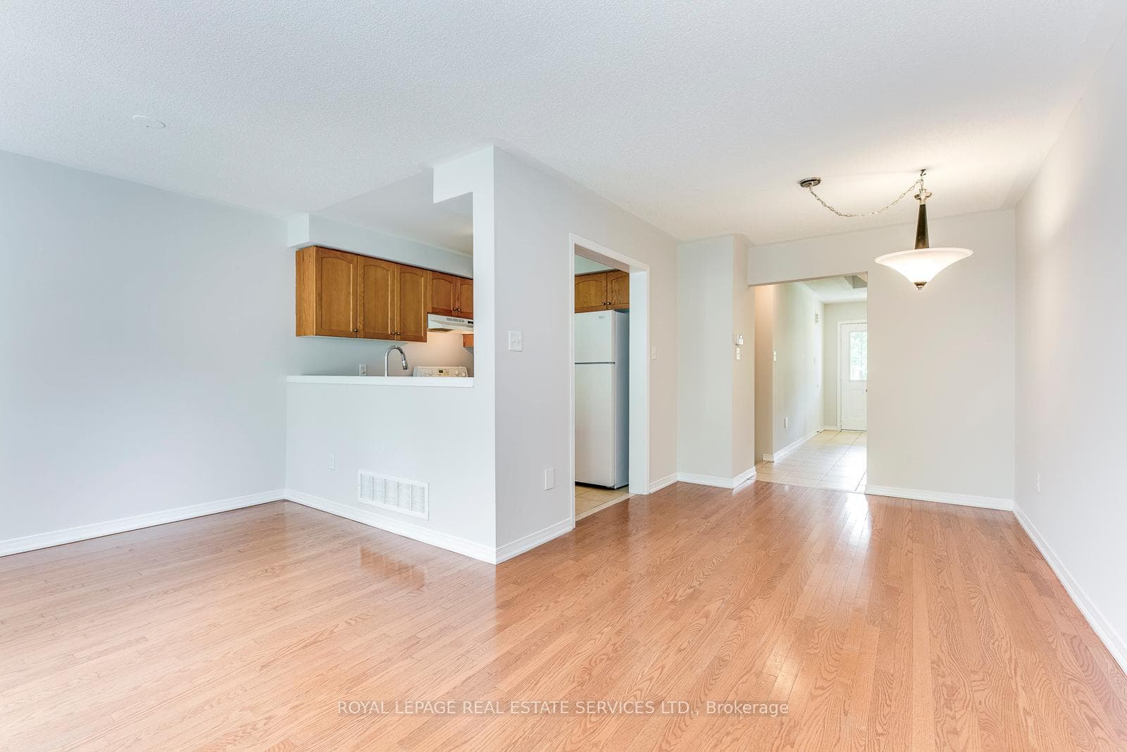 1835 Mccoy Avenue photo 8