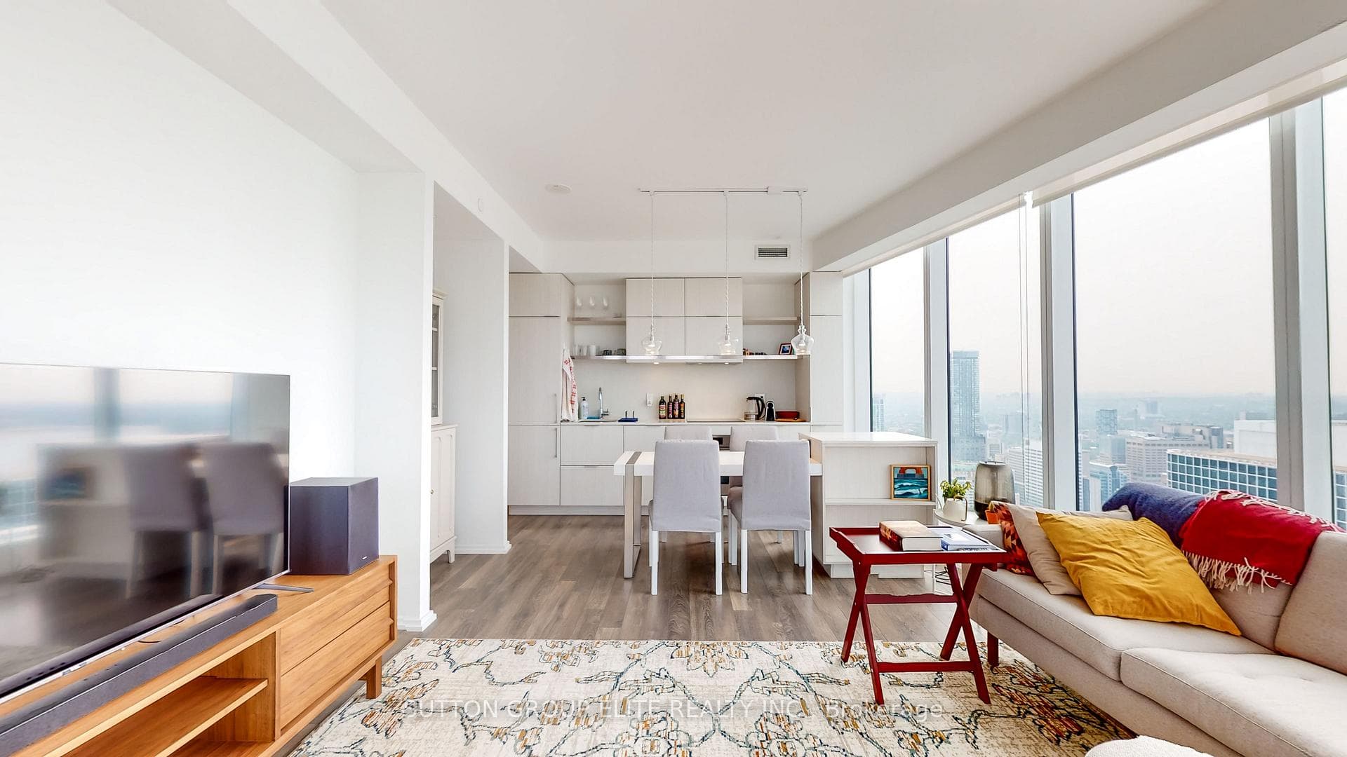 197 YONGE Street Unit 4902 photo 10