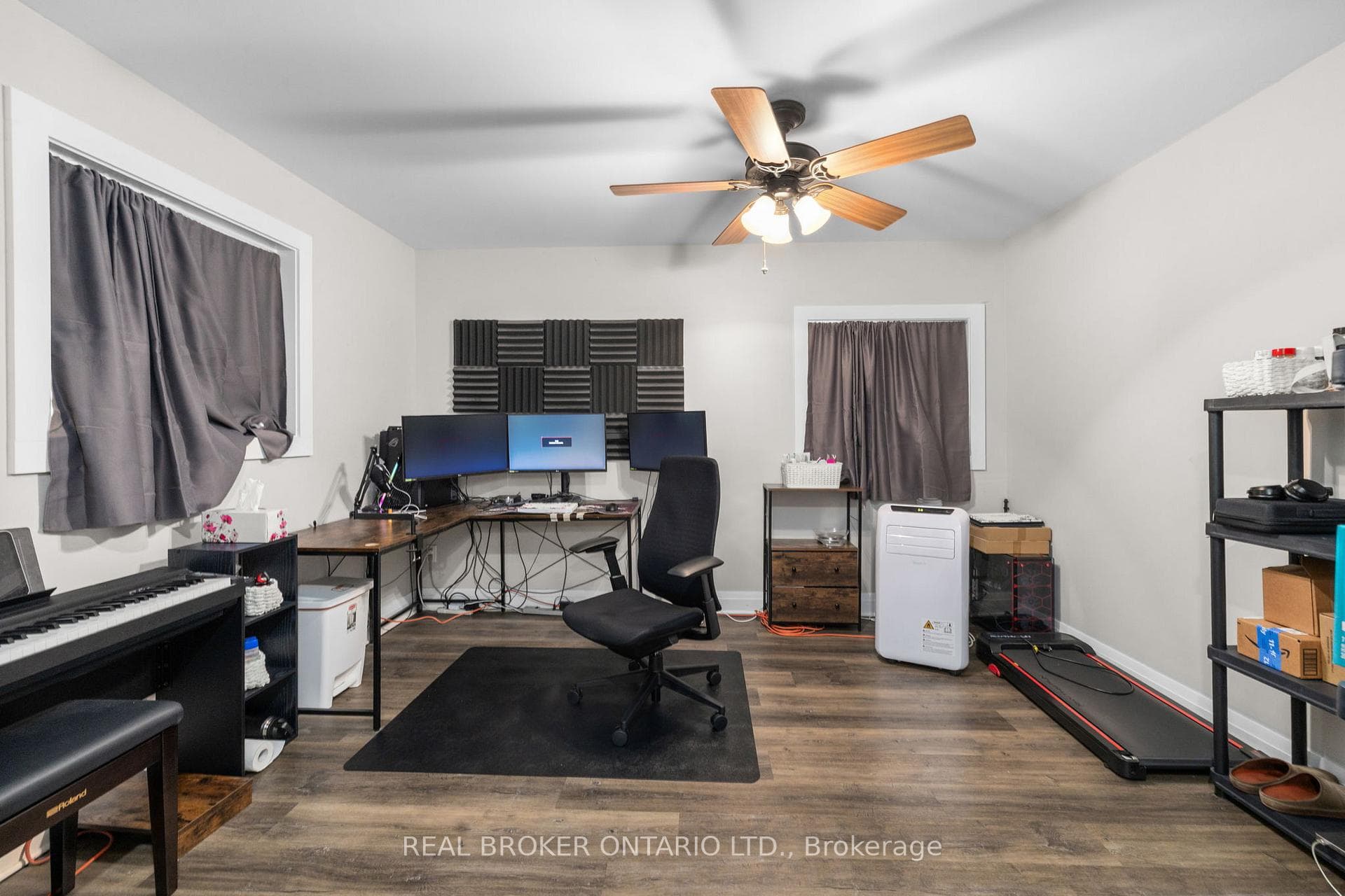 929 Bayview Drive photo 35