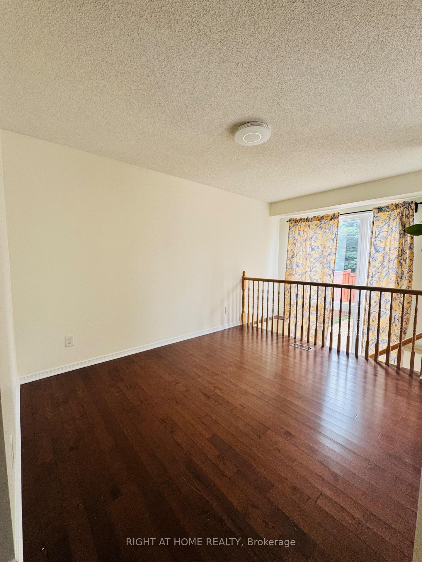 1069 Marconi Avenue photo 9