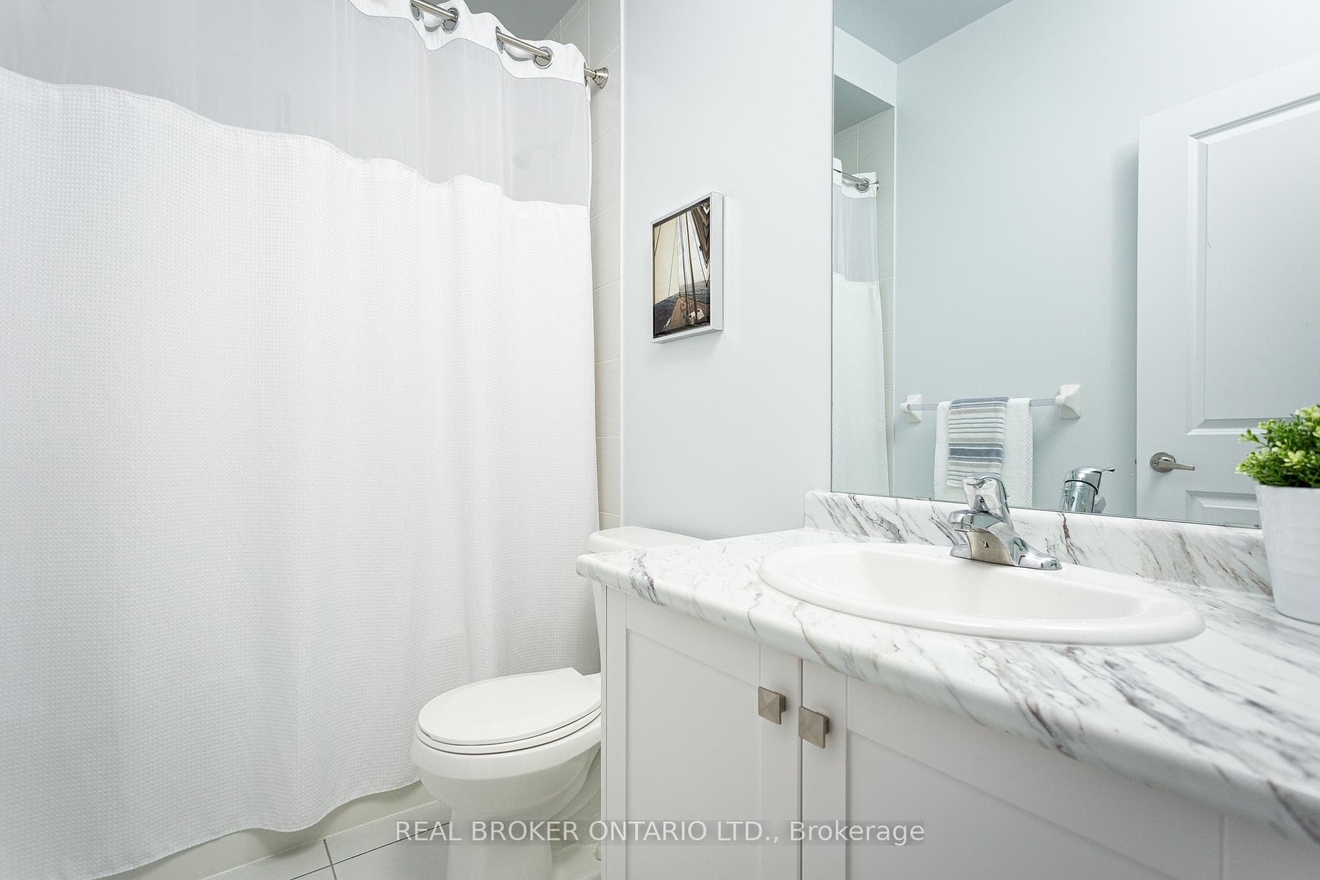 184 Coronation Road photo 23