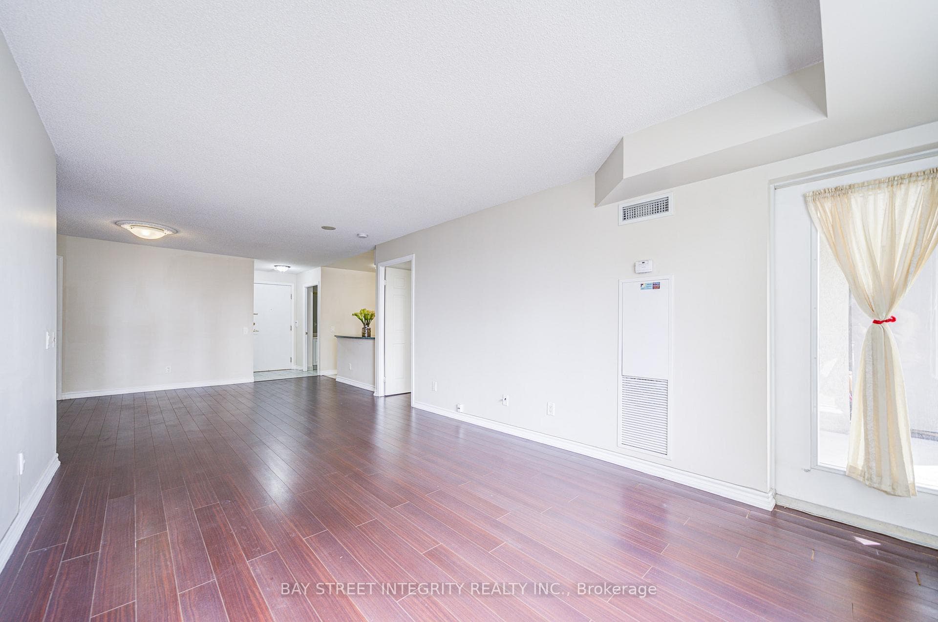 25 Kingsbridge Garden Circle Unit 820 photo 15