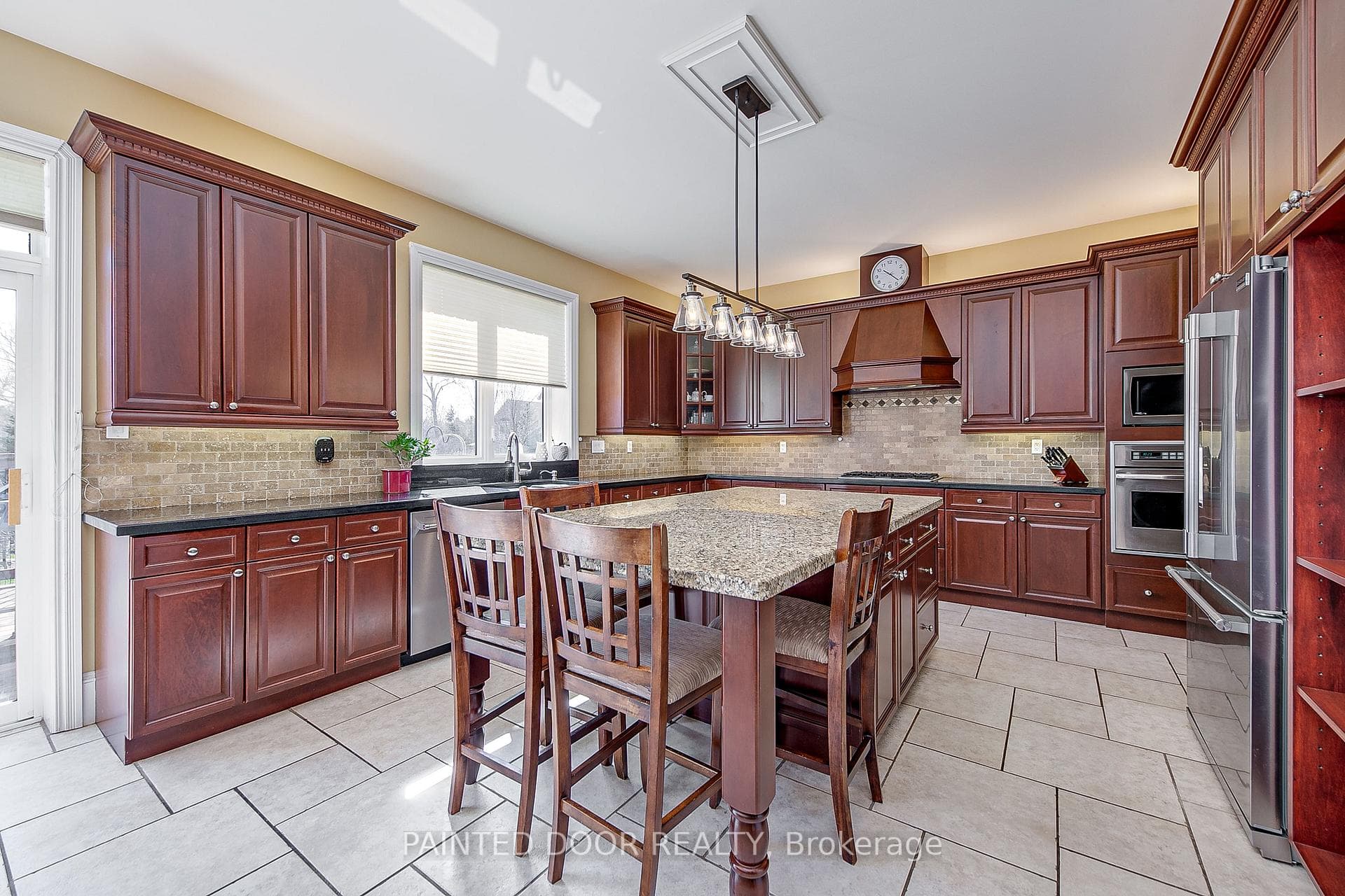 109 Huronia Road photo 9