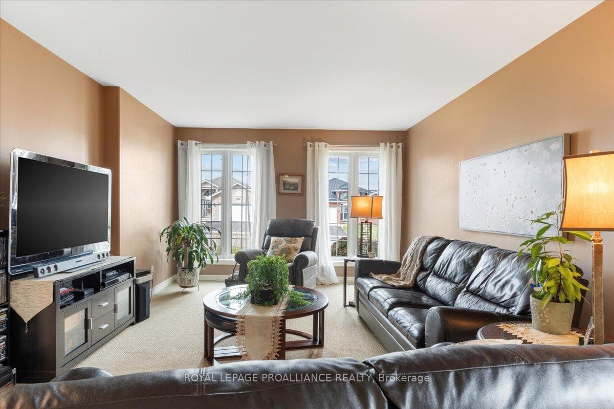 29 Kipling Drive photo 5