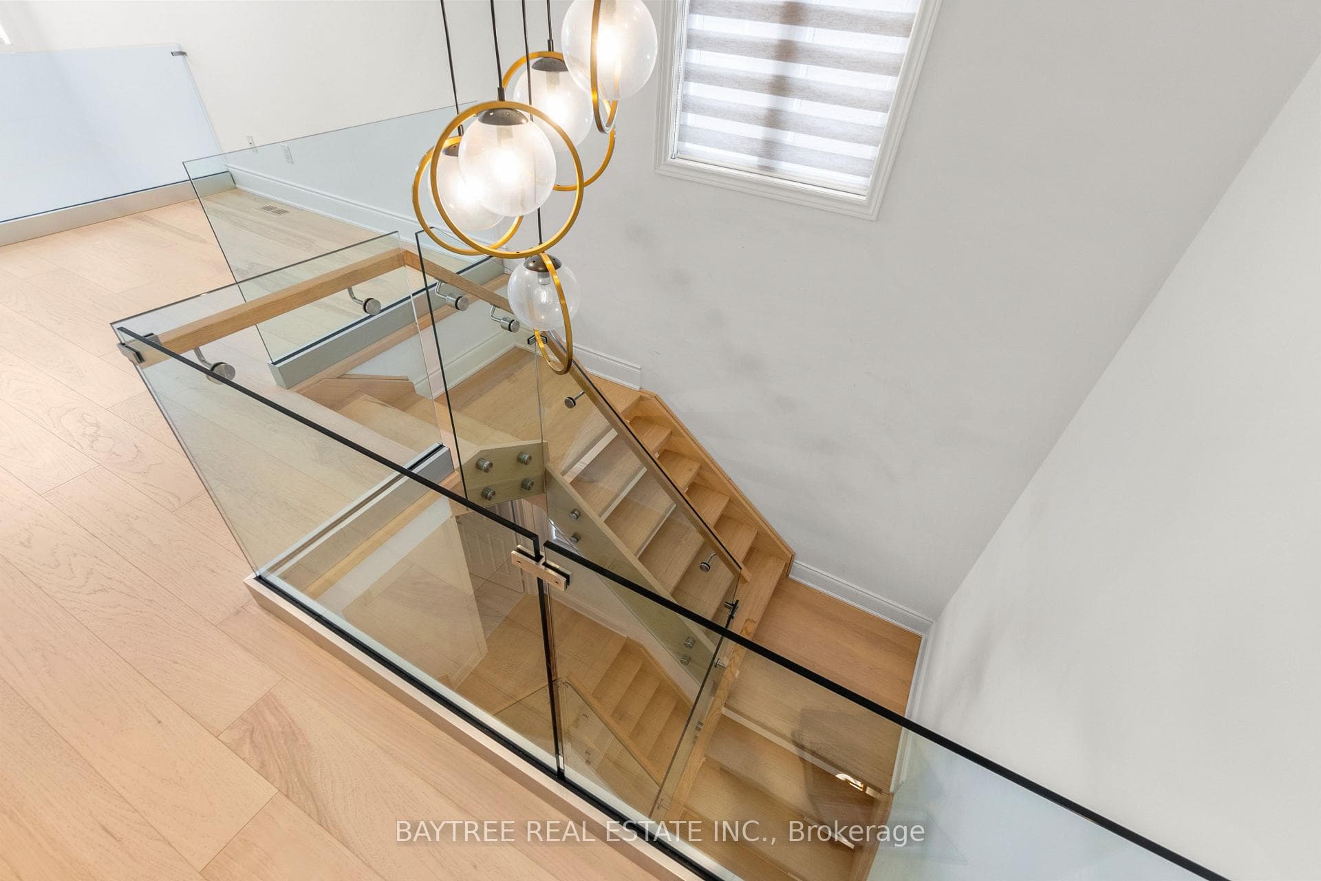 162 Bathurst Glen Drive photo 11