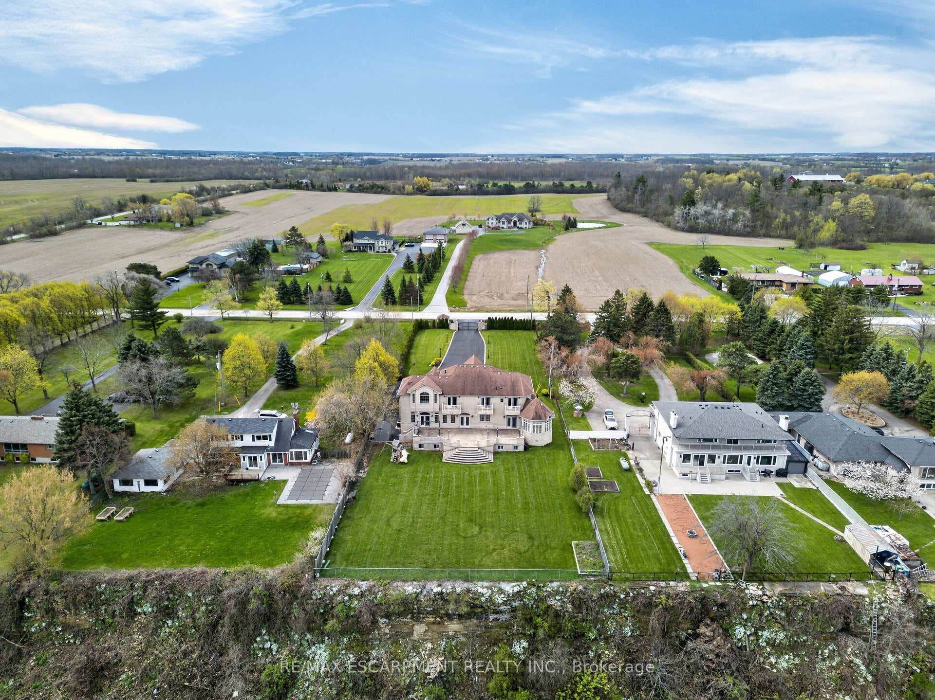803 Ridge Road photo 4