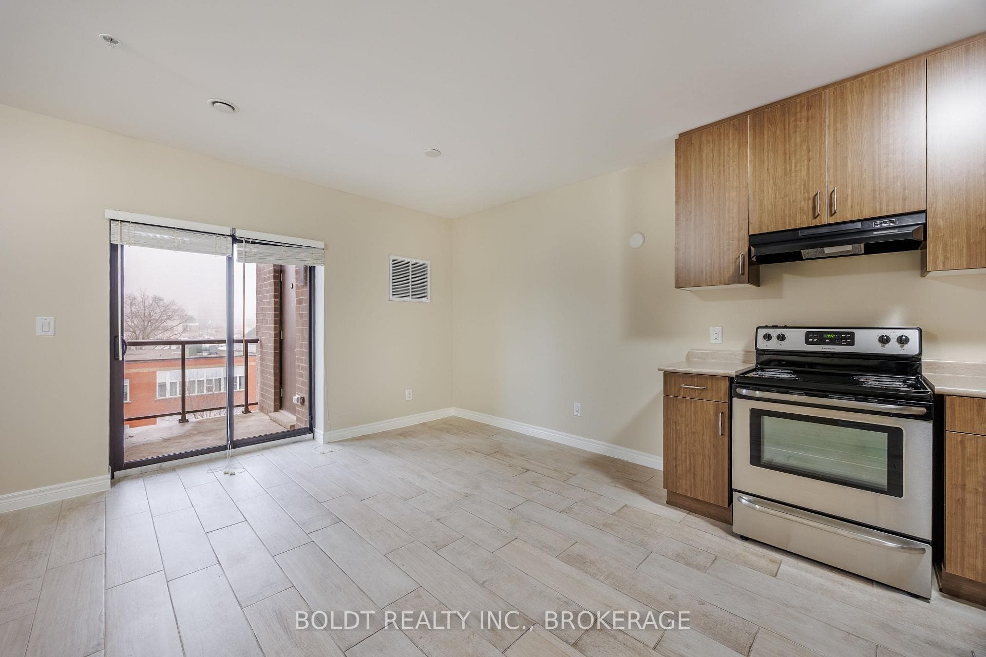 5837 Dunn Street Unit 502 photo 5