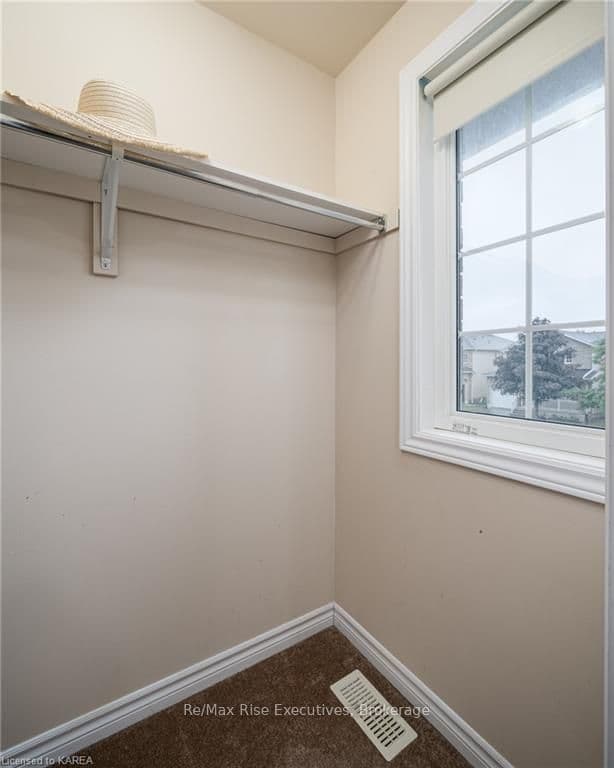 1416 CROSSFIELD Avenue photo 34
