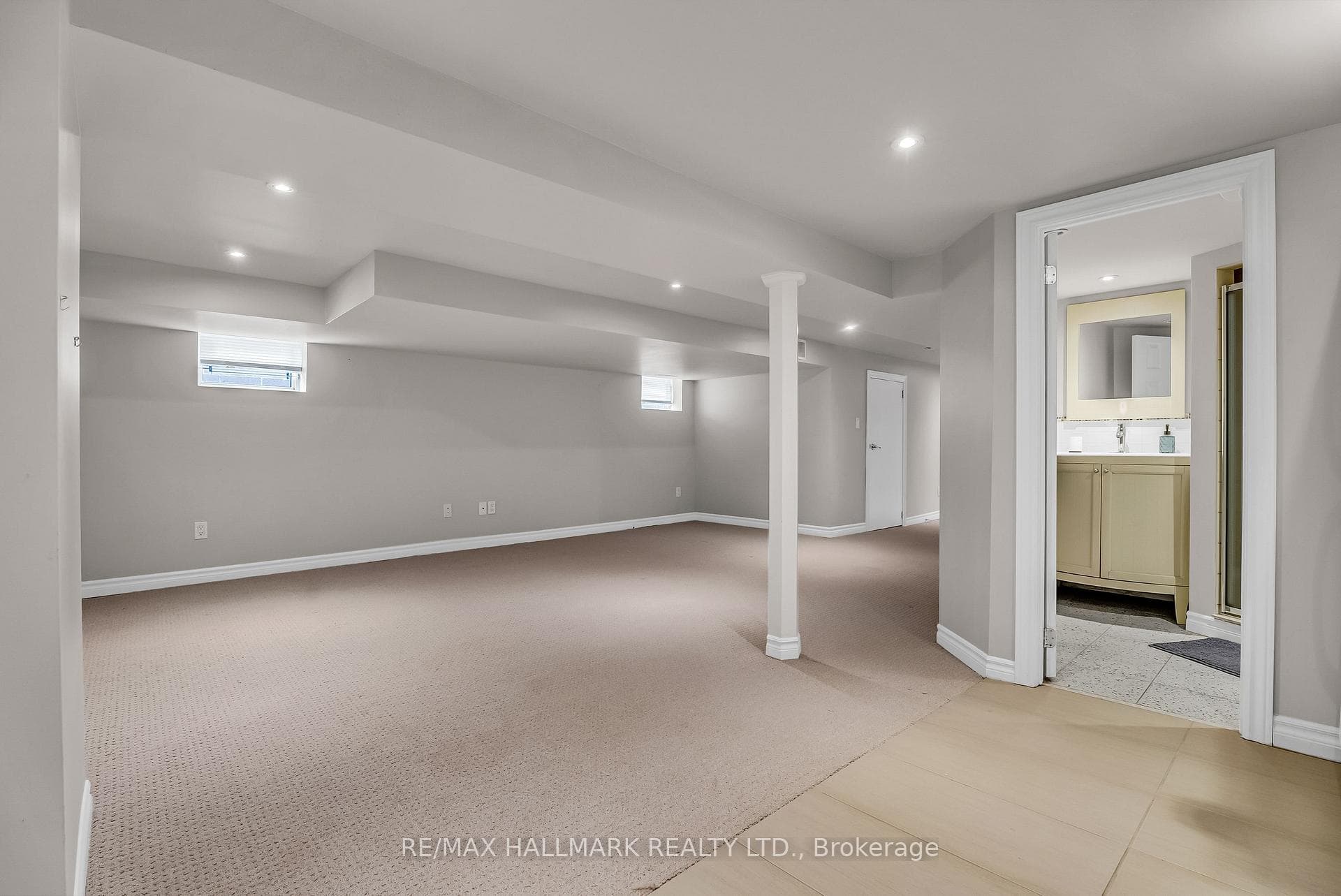 450 Cosburn Avenue photo 14