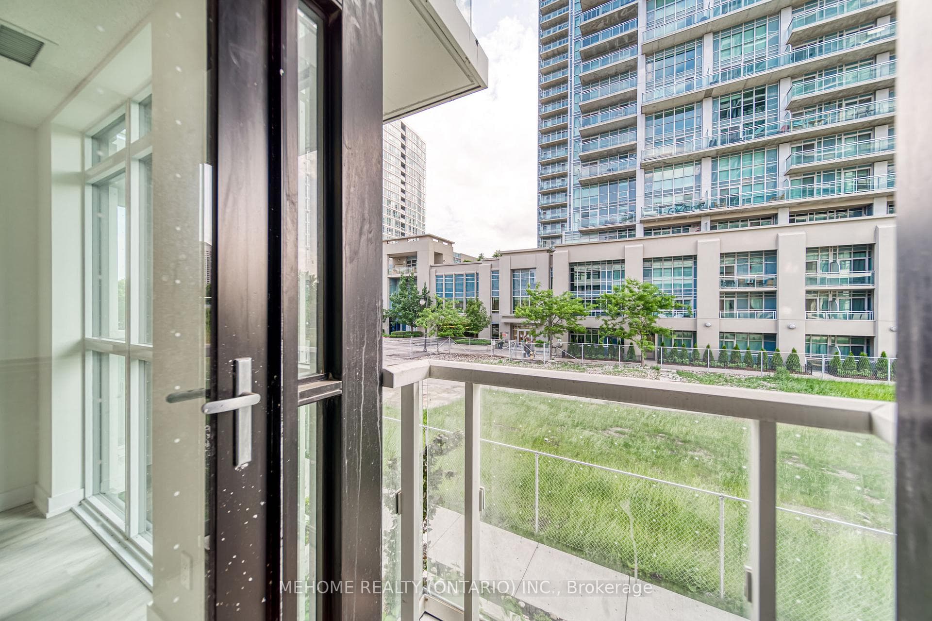 251 Manitoba Street Unit 110 photo 33