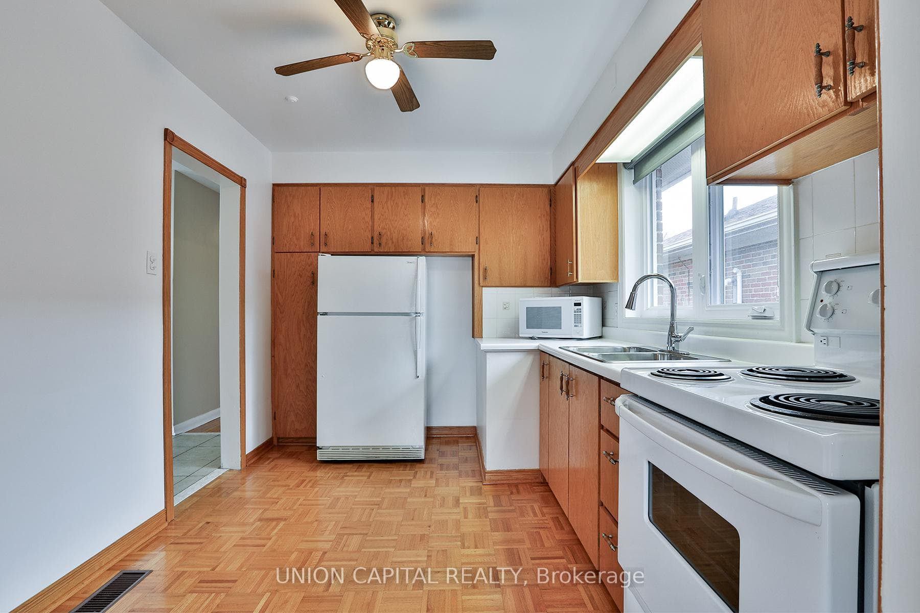 12 Anola Place photo 15