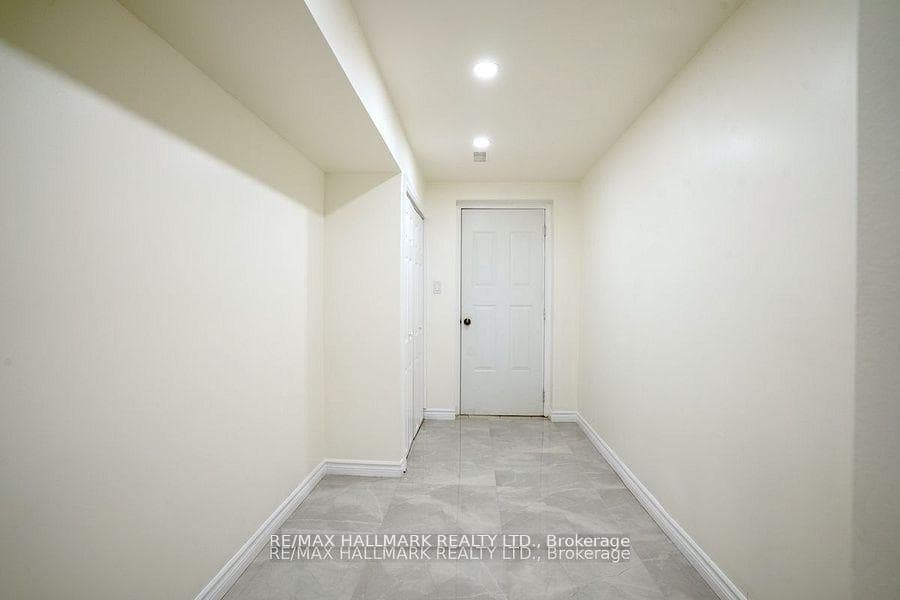 77 Wheelwright Drive Unit Bsmt photo 16