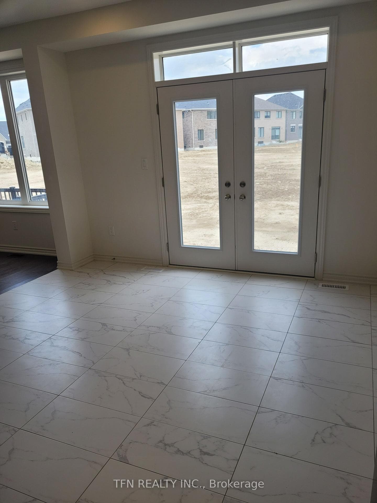 14 Primrose Heights photo 16