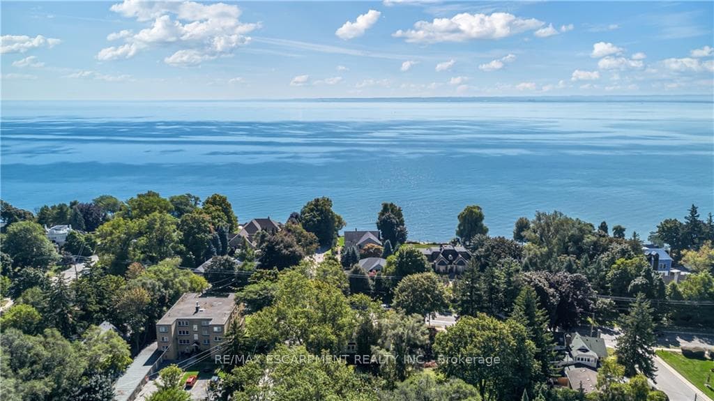 2389 Lakeshore Road photo 3